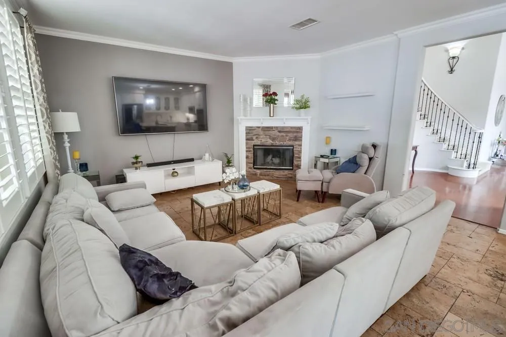 https://cdn.realtyfeed.com/cdn/127/250040111/fd3ca55da5e120bcef2bc9ffc449be34.webp