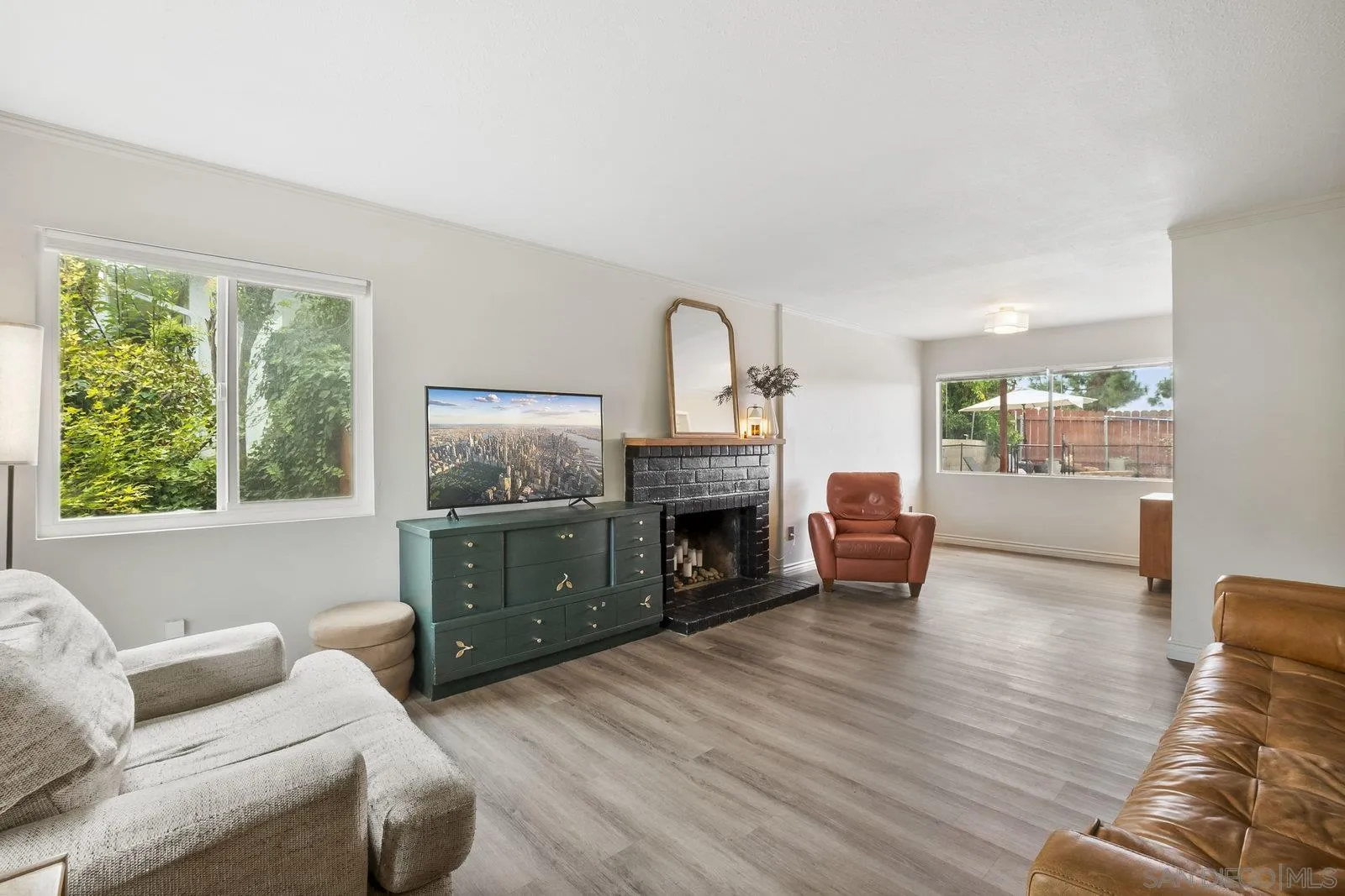 https://cdn.realtyfeed.com/cdn/127/250040116/feb7ccb568e12a0309356c38efdce3ba.webp