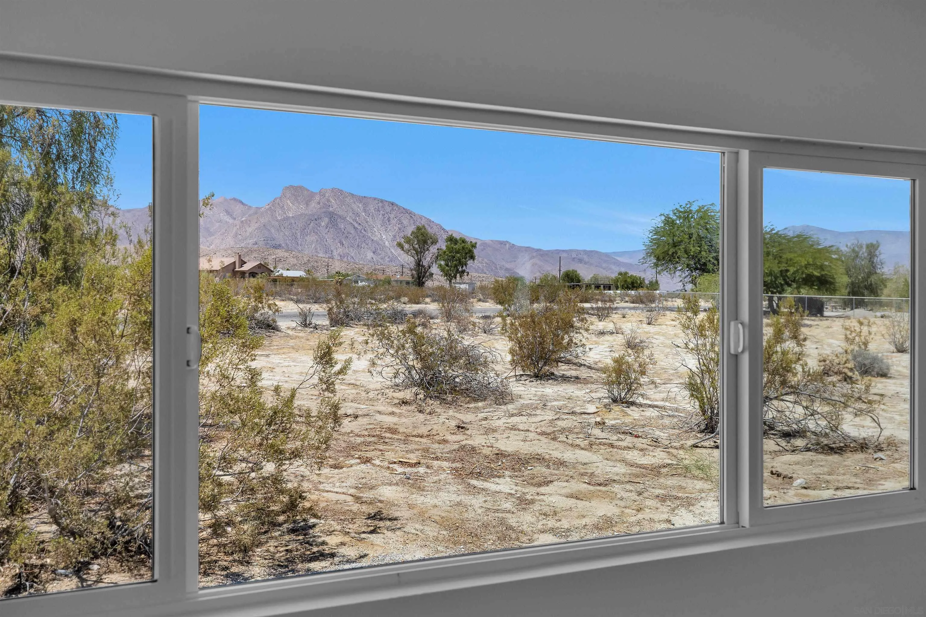 https://cdn.realtyfeed.com/cdn/127/250040123/0ae44f371eee8e41766a7ee2331842a6.webp