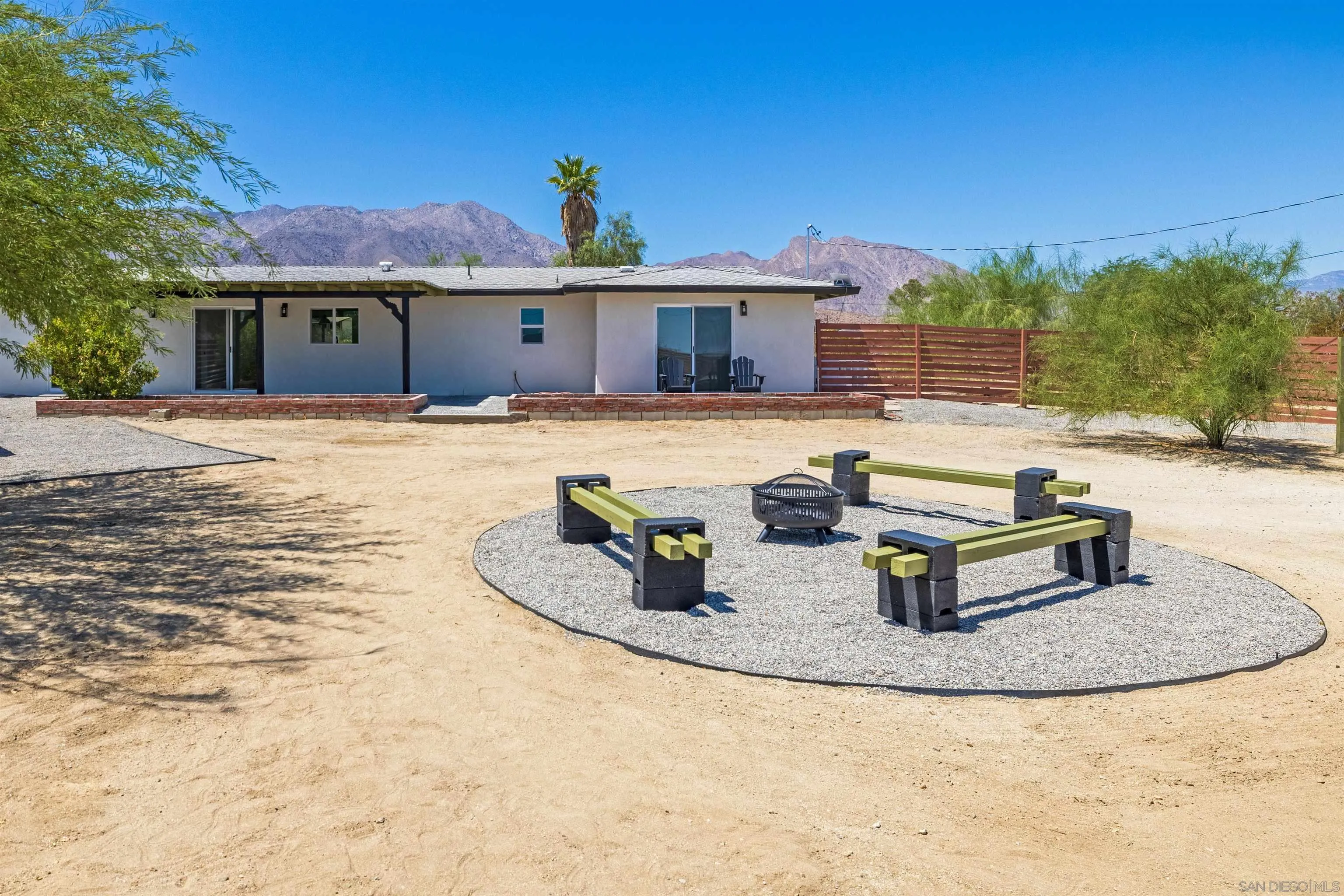 https://cdn.realtyfeed.com/cdn/127/250040123/0de6ae97e287c23713d93ab56b6e6da4.webp