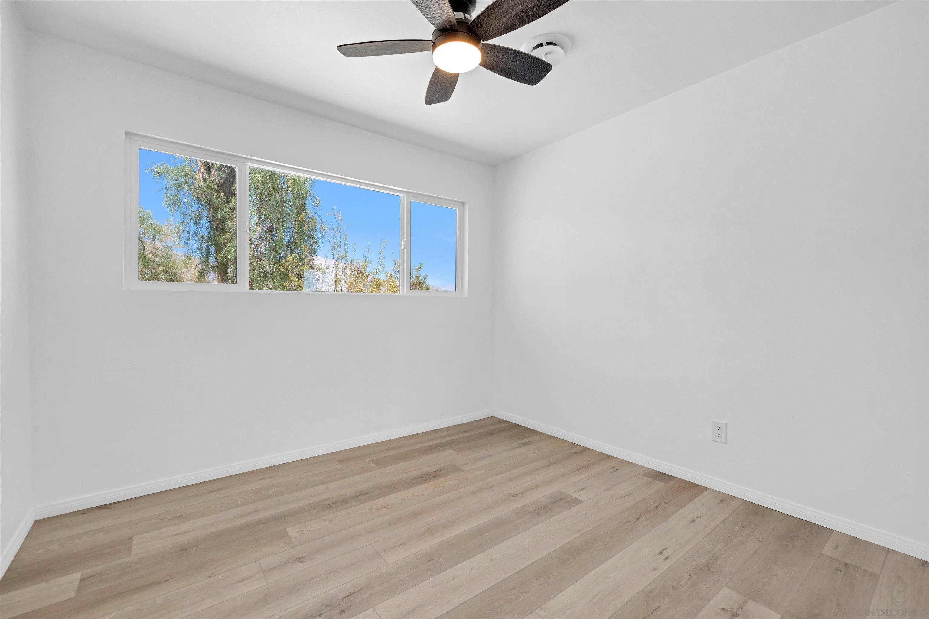 https://cdn.realtyfeed.com/cdn/127/250040123/fcc2641c90c4adaeef760f9a828689f4.webp