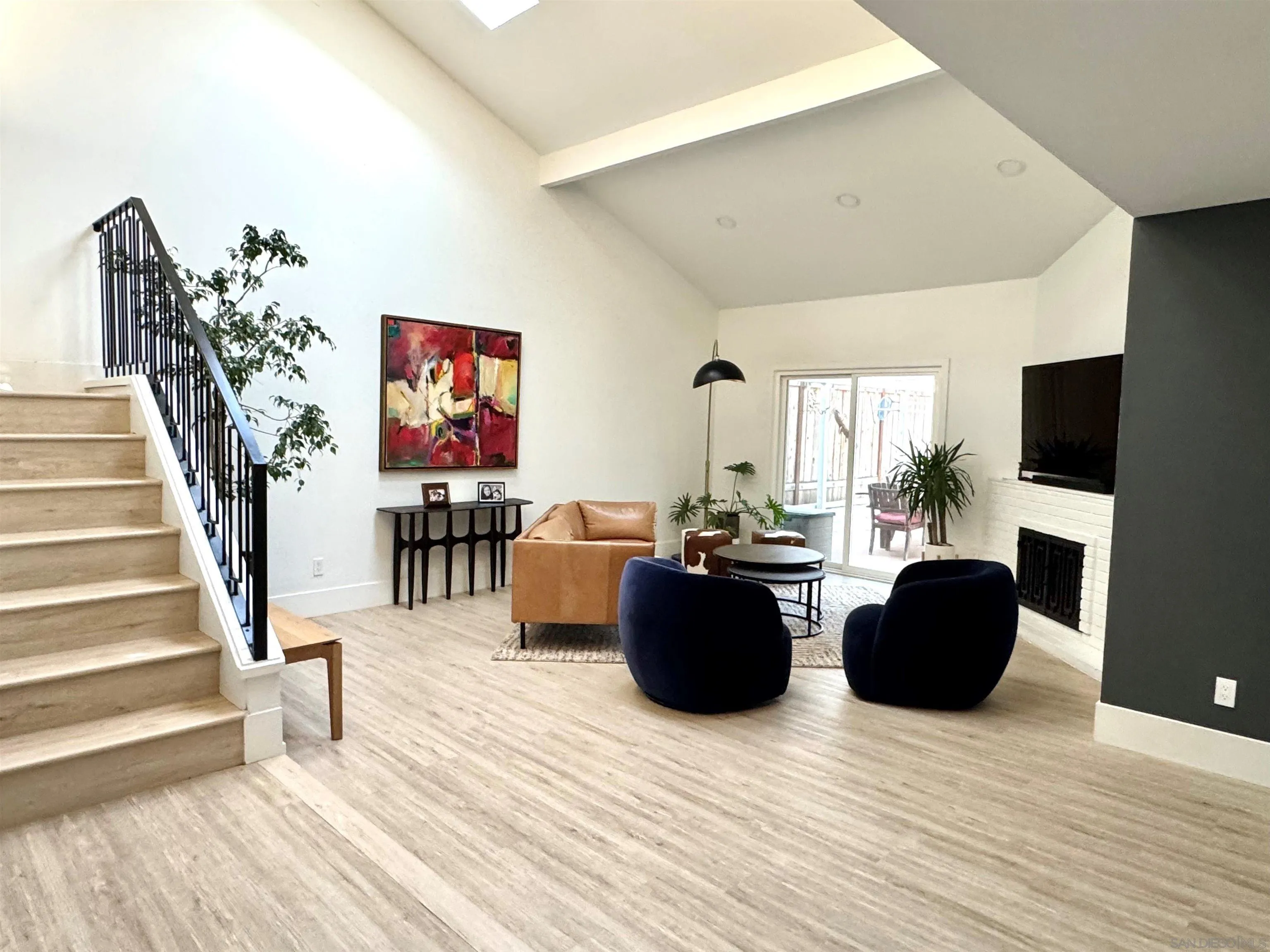 https://cdn.realtyfeed.com/cdn/127/250040134/620cce61f3bd062a60d5d7a73814a7b0.webp