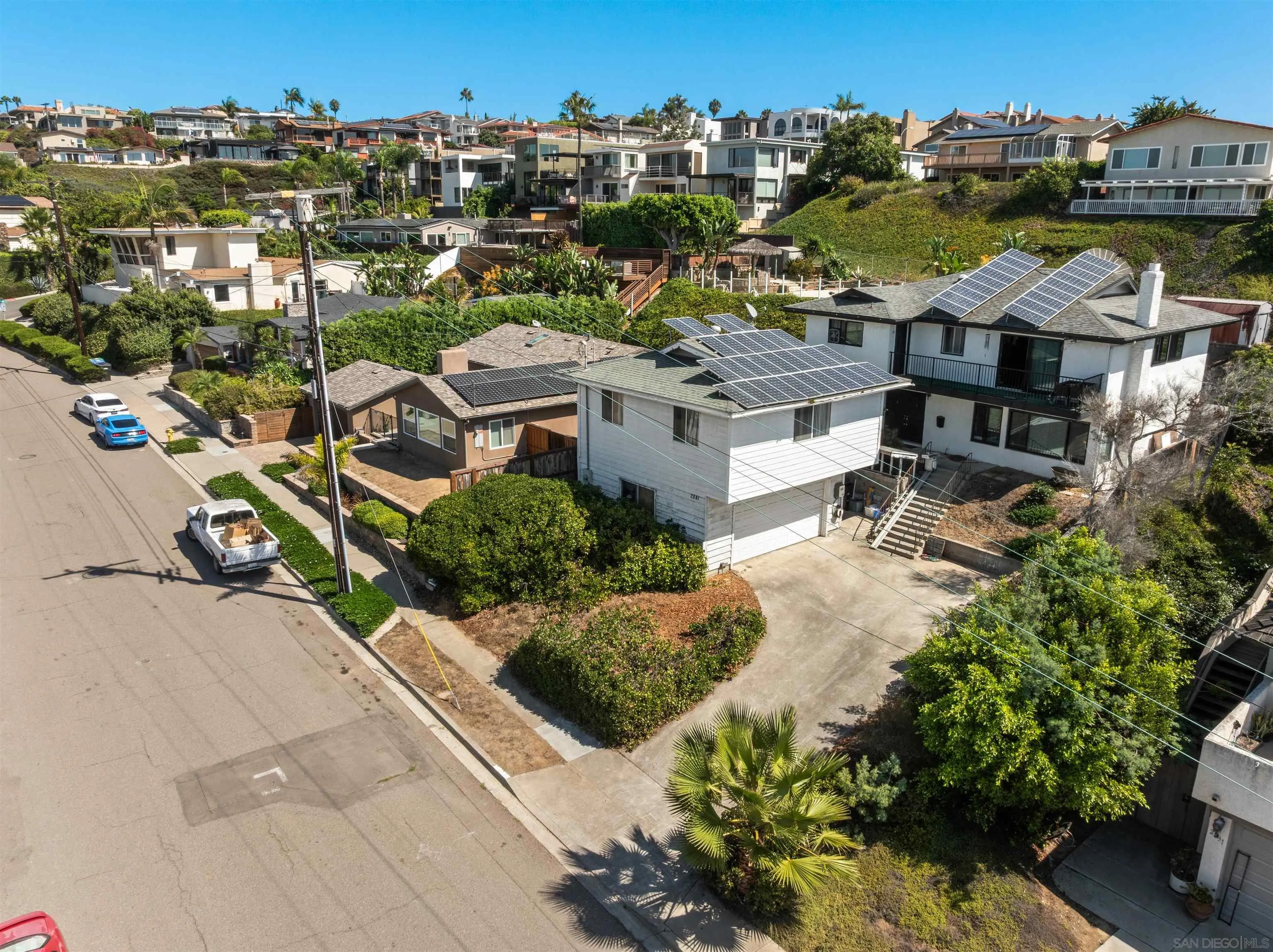 https://cdn.realtyfeed.com/cdn/127/250040140/6f1b3757839cec04d205467b7857a22c.webp