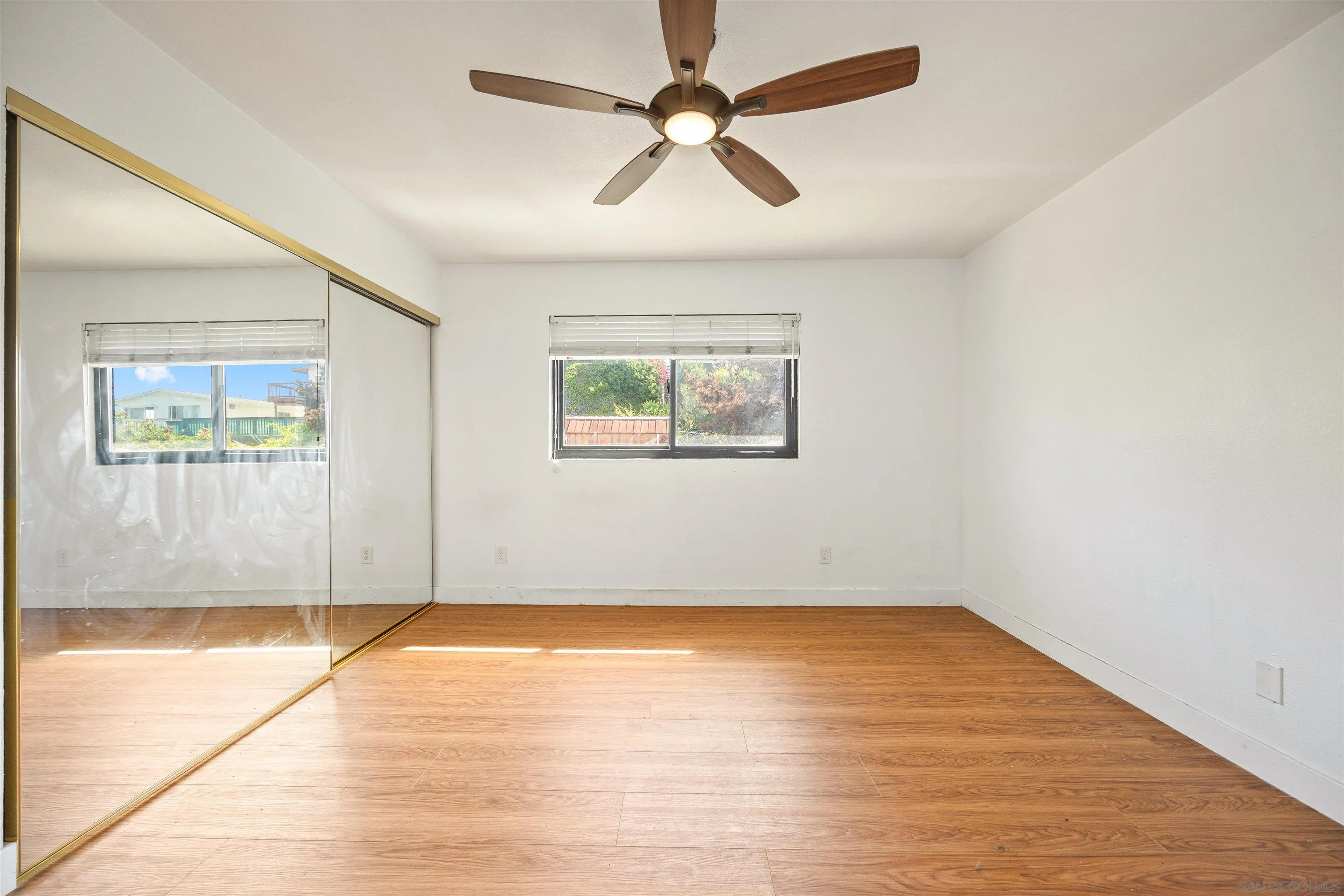 https://cdn.realtyfeed.com/cdn/127/250040140/ad5b42bc7cd9821be5f4de1d201d5fd1.webp