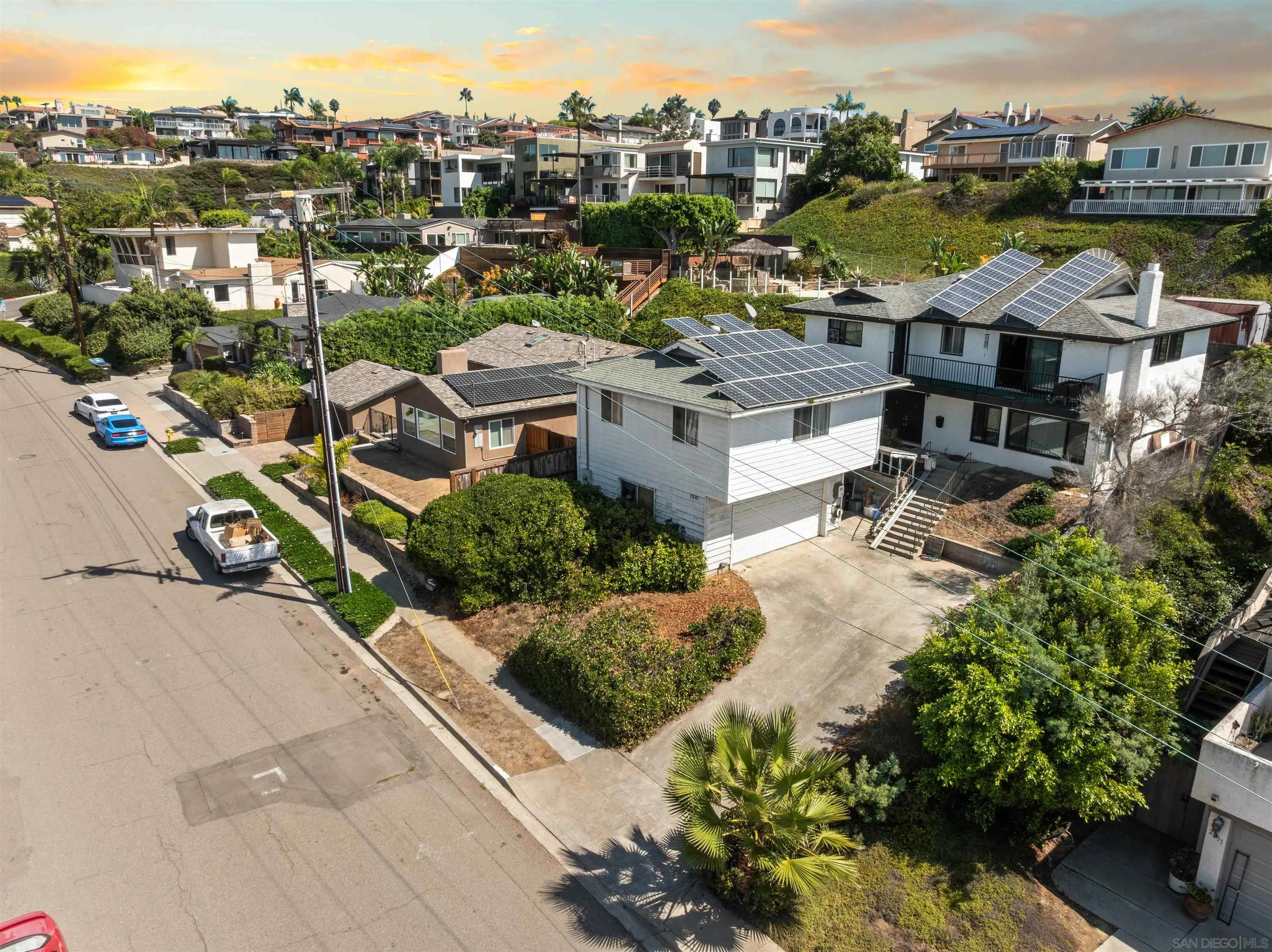 https://cdn.realtyfeed.com/cdn/127/250040140/f351d3fcaa974538f18ee19d2ec1ca1d.webp