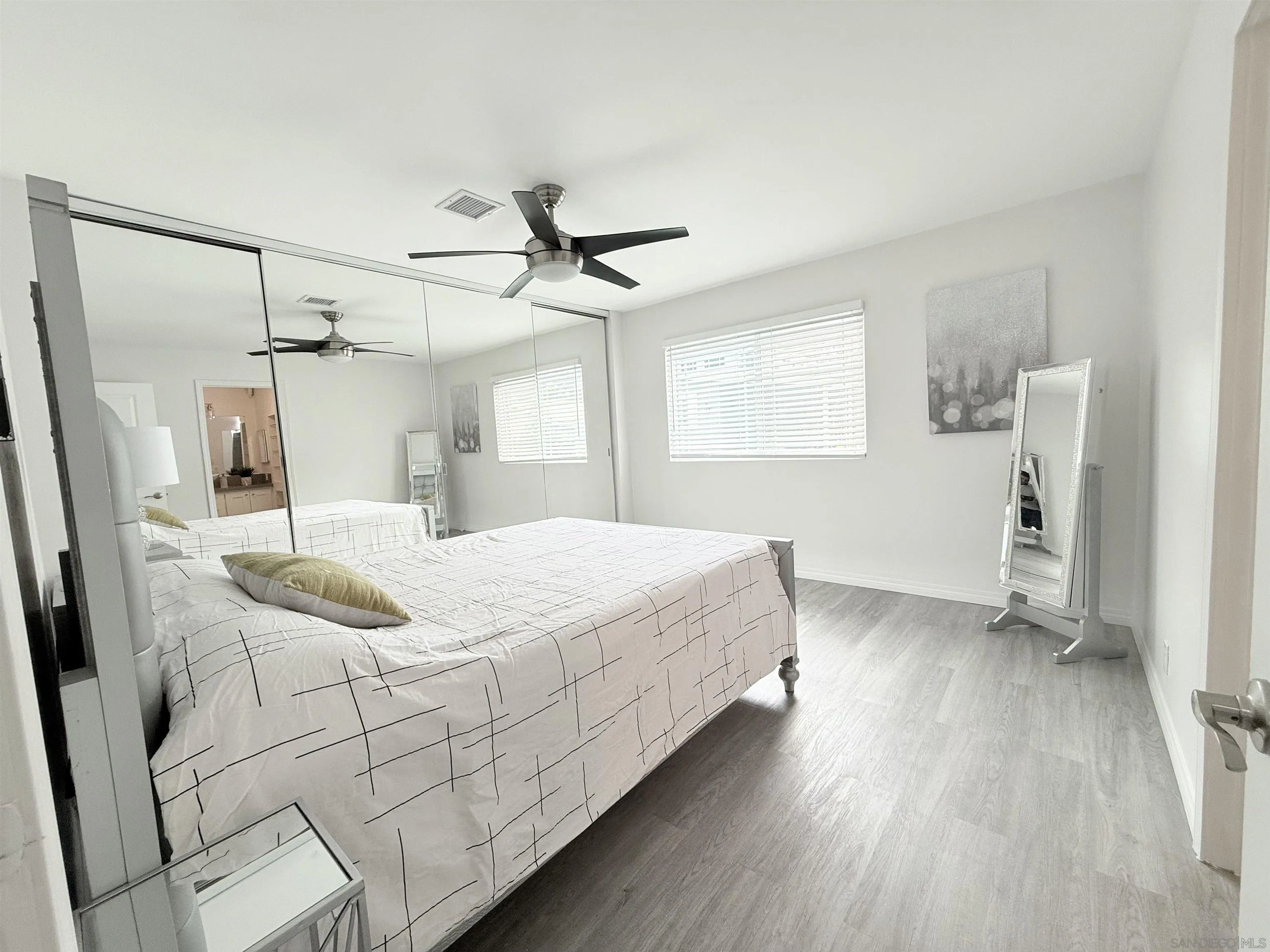 https://cdn.realtyfeed.com/cdn/127/250040141/f54fa63399628f16e213f0a7b2c49d0b.webp