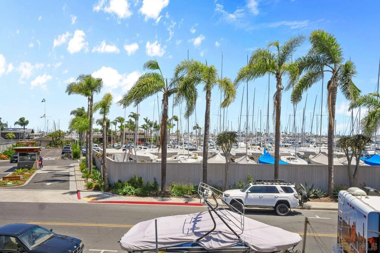 https://cdn.realtyfeed.com/cdn/127/250040151/e91a8d06bd3def7d2064b0916b312254.webp