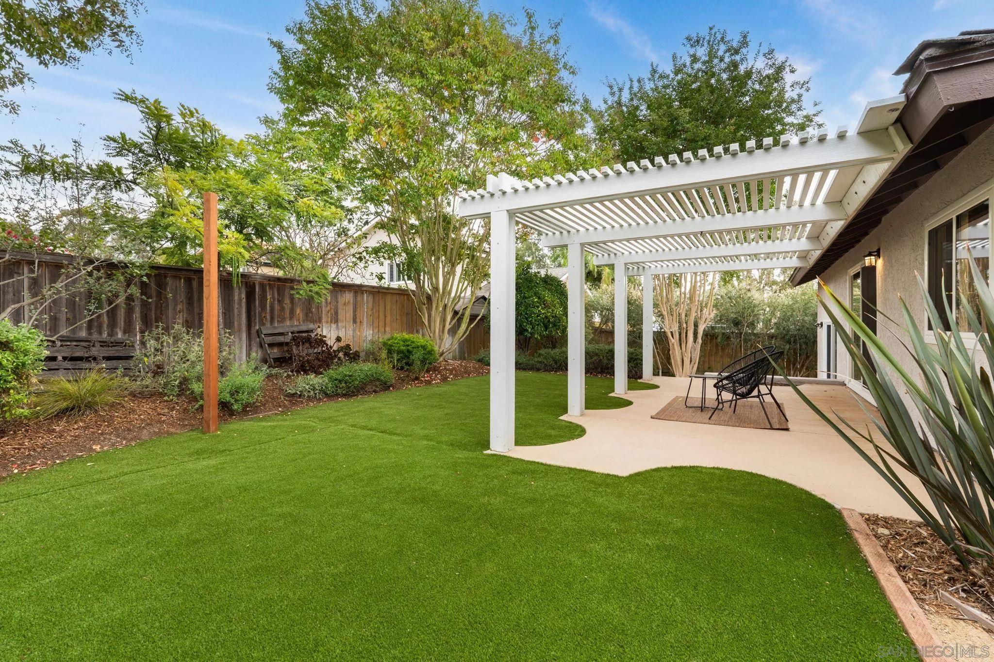 https://cdn.realtyfeed.com/cdn/127/250040153/1f9d6dc075f77dd60e813808d5150237.webp