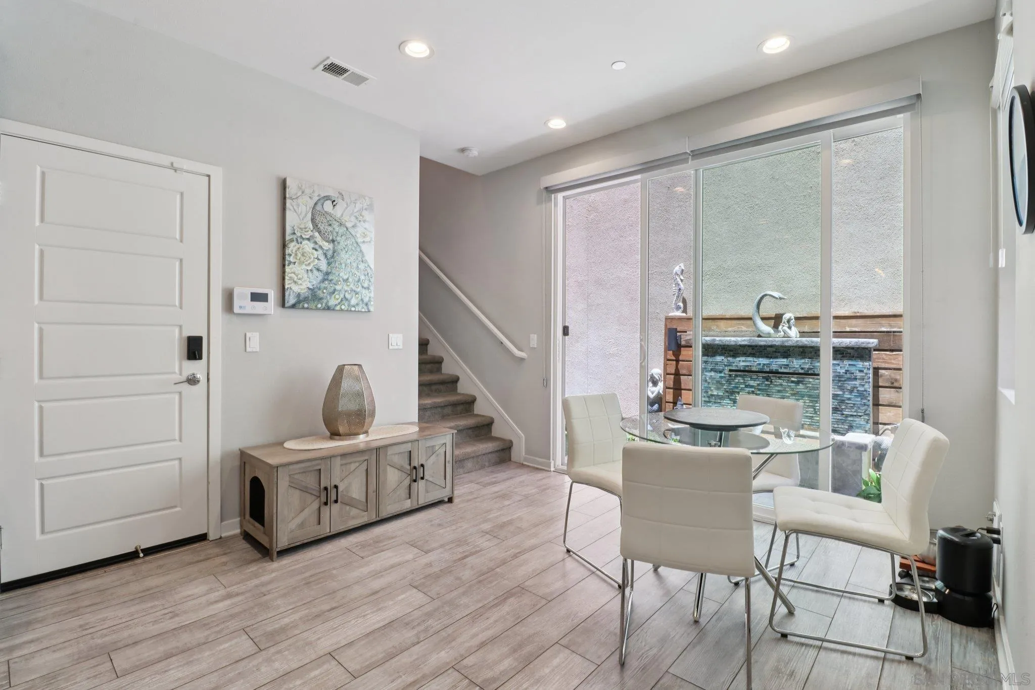 Photo #2: 250040161 Listing: Photo #2