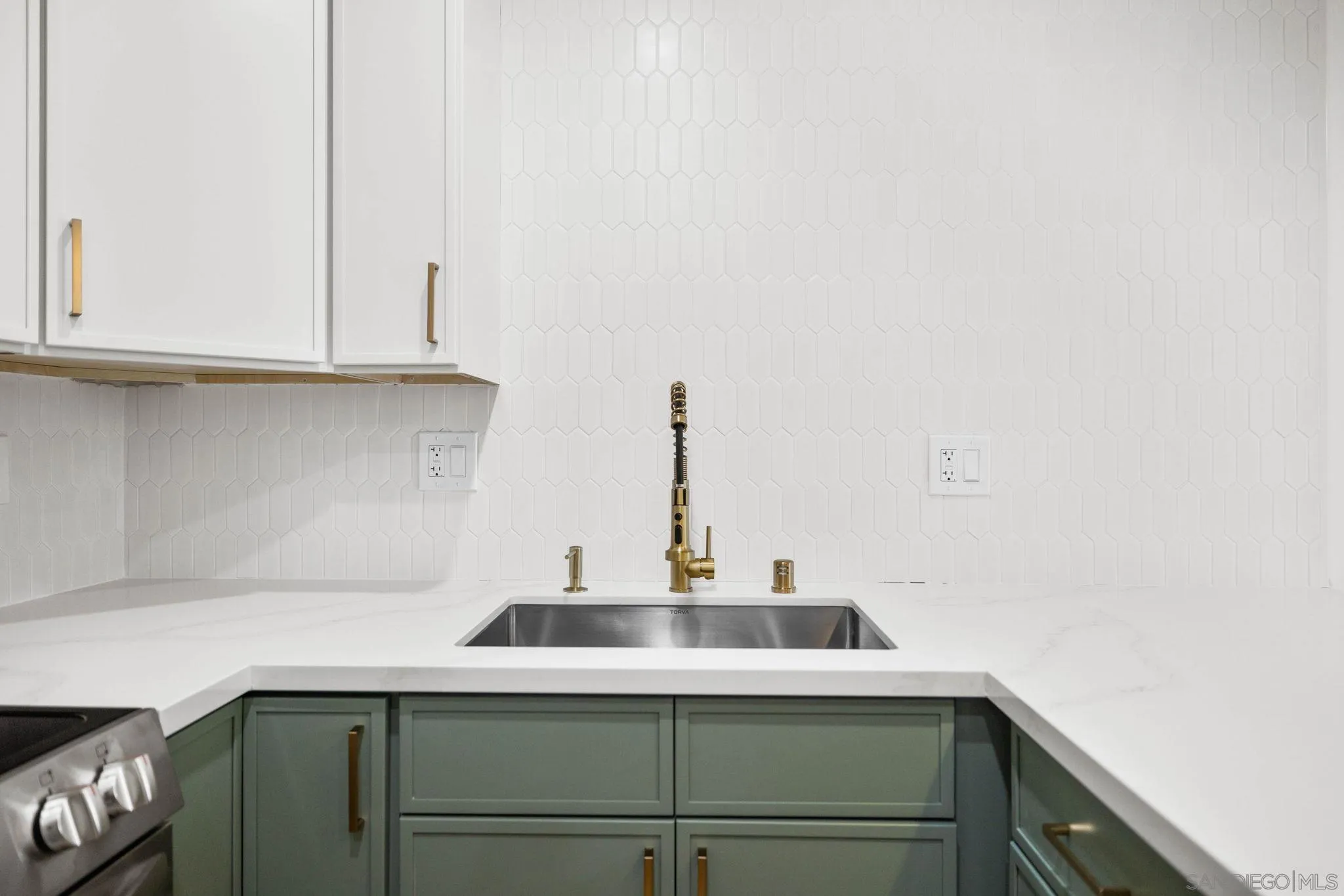 https://cdn.realtyfeed.com/cdn/127/250040163/a64c9f0d35dce3c6a8cc272b813afa51.webp