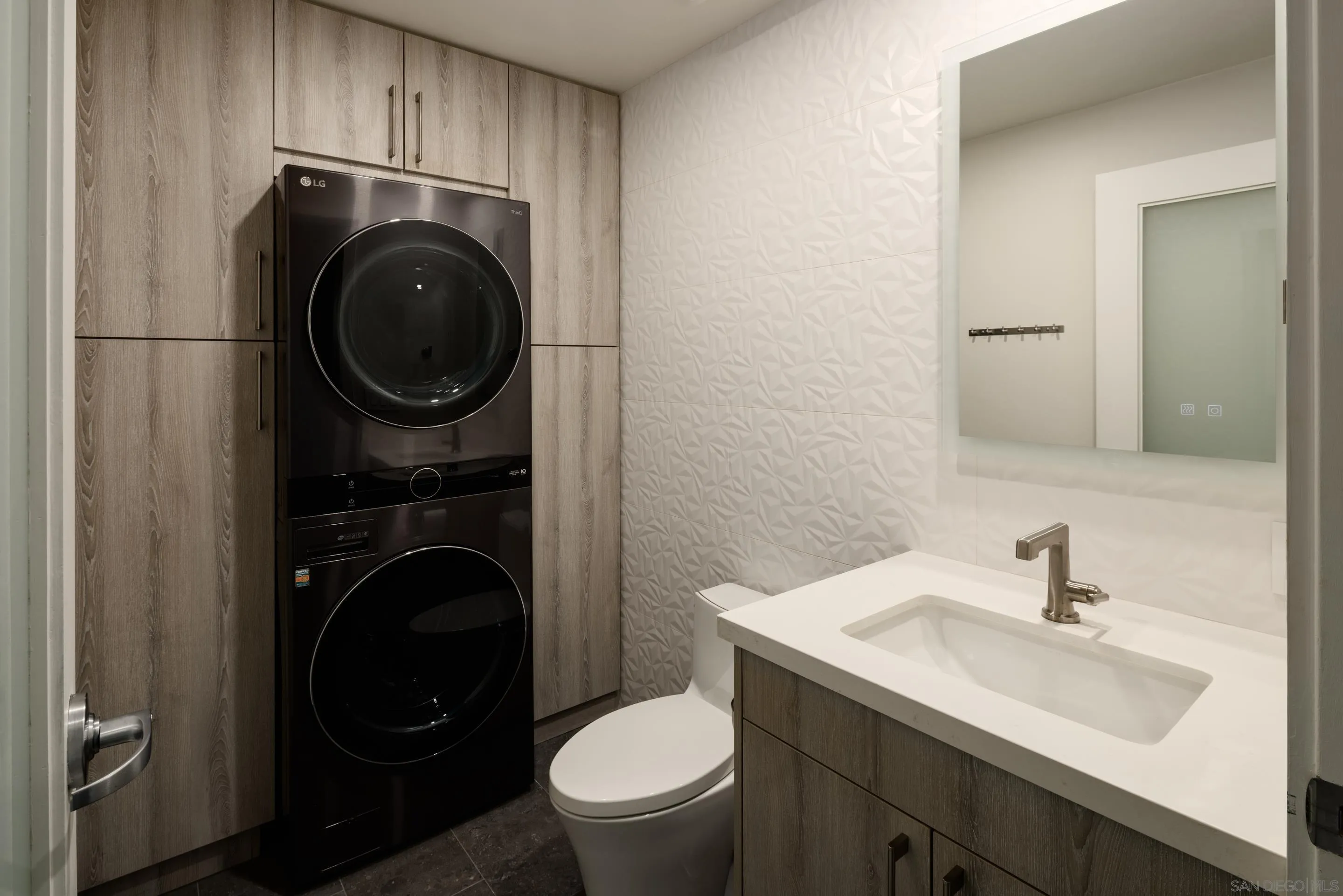 https://cdn.realtyfeed.com/cdn/127/250040164/7a38e8084c1f4bffae72435d2c0ec725.webp