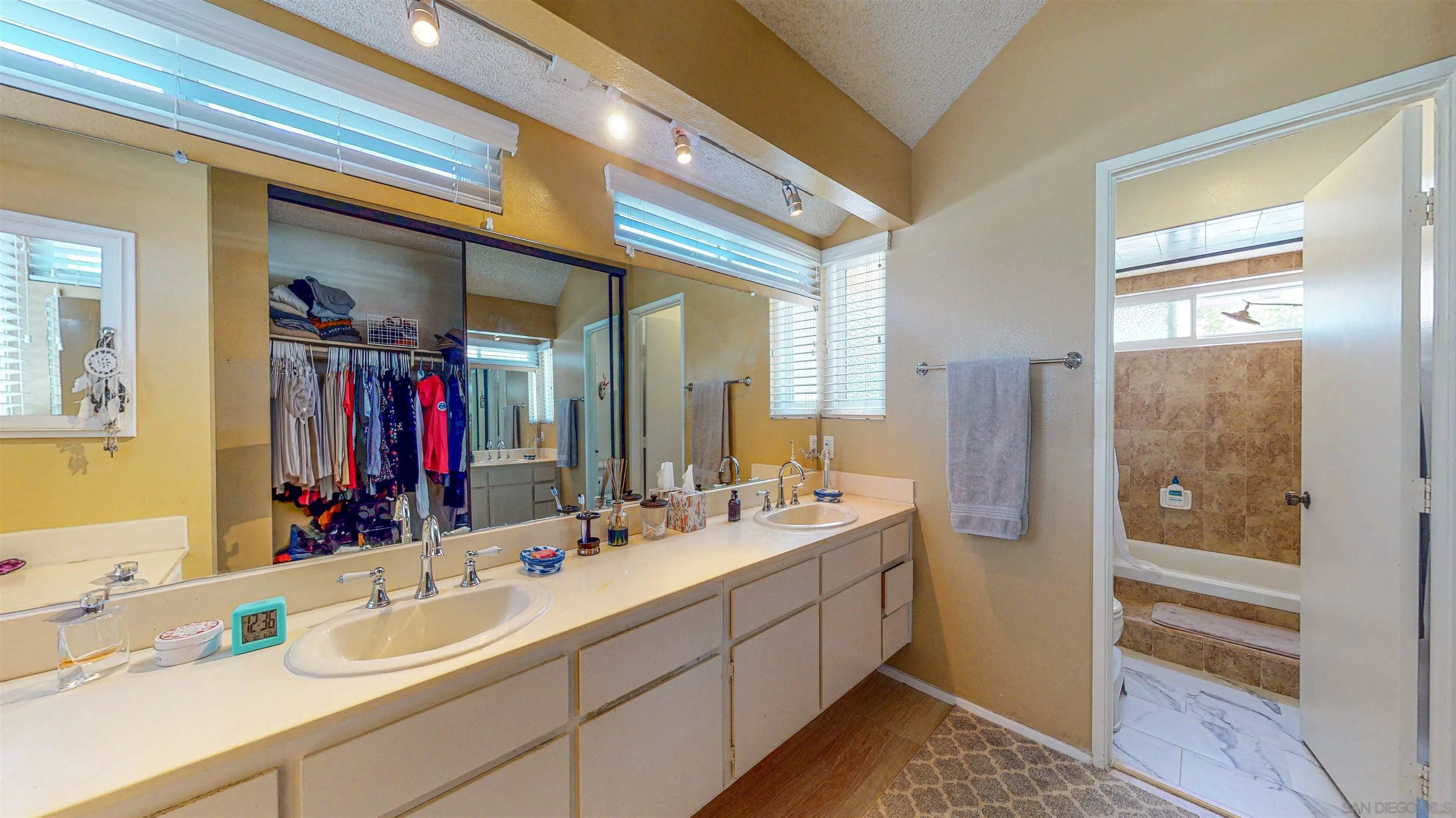 Photo #18: 250040165 Listing: Photo #18