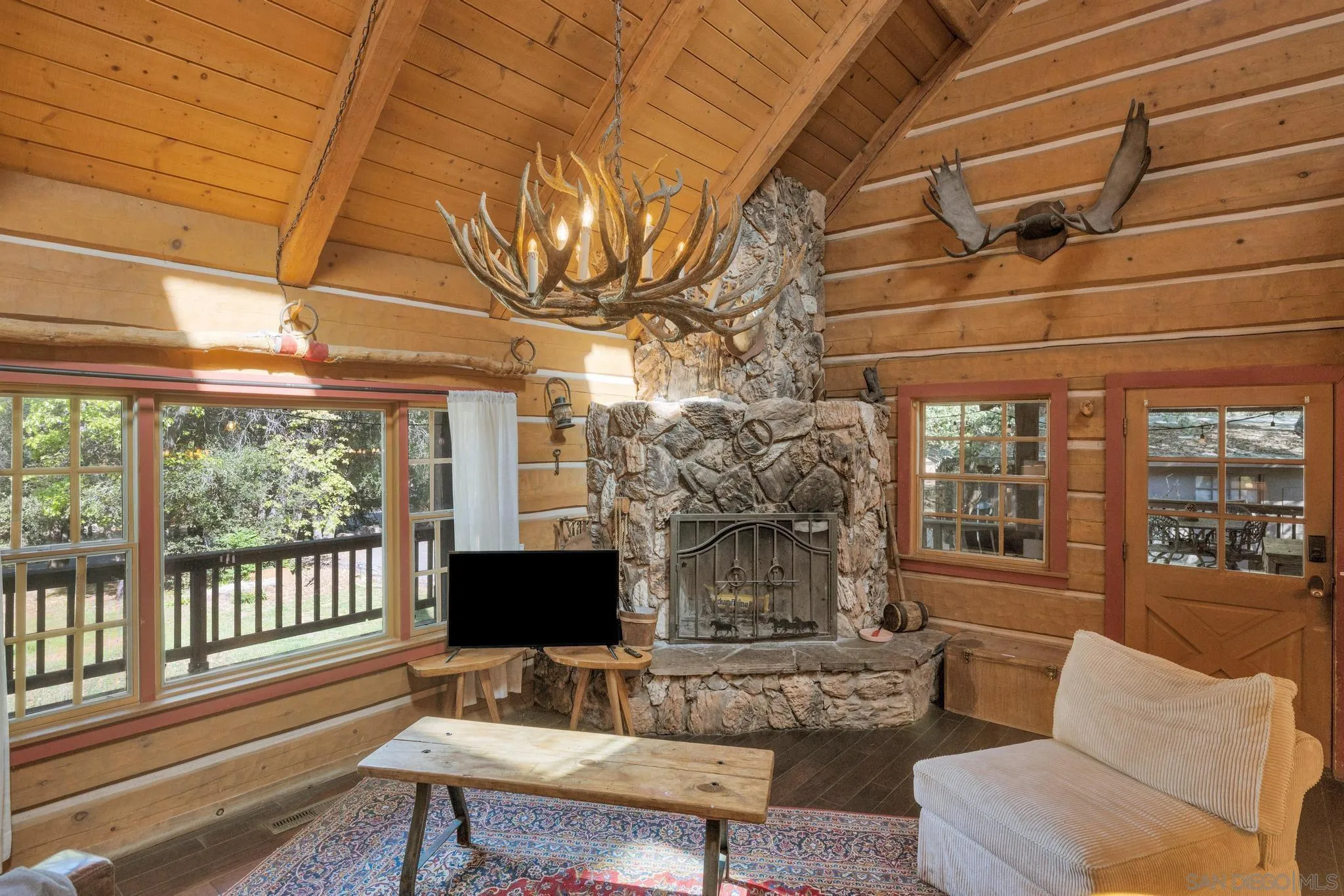 https://cdn.realtyfeed.com/cdn/127/250040167/a1226fae21a42692120a87c2397a78e4.webp