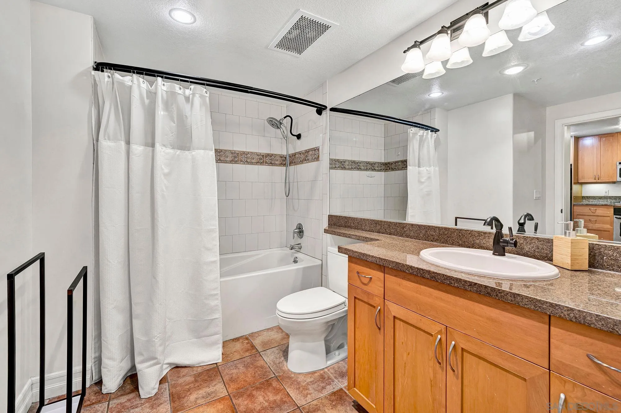 https://cdn.realtyfeed.com/cdn/127/250040169/397f9b86d57108b48166a1f8a3dfb3a2.webp