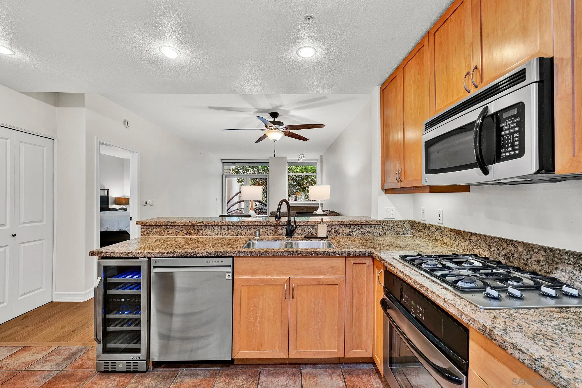 https://cdn.realtyfeed.com/cdn/127/250040169/e9c95ab0a3e8b40b988b2a351f3ac068.webp