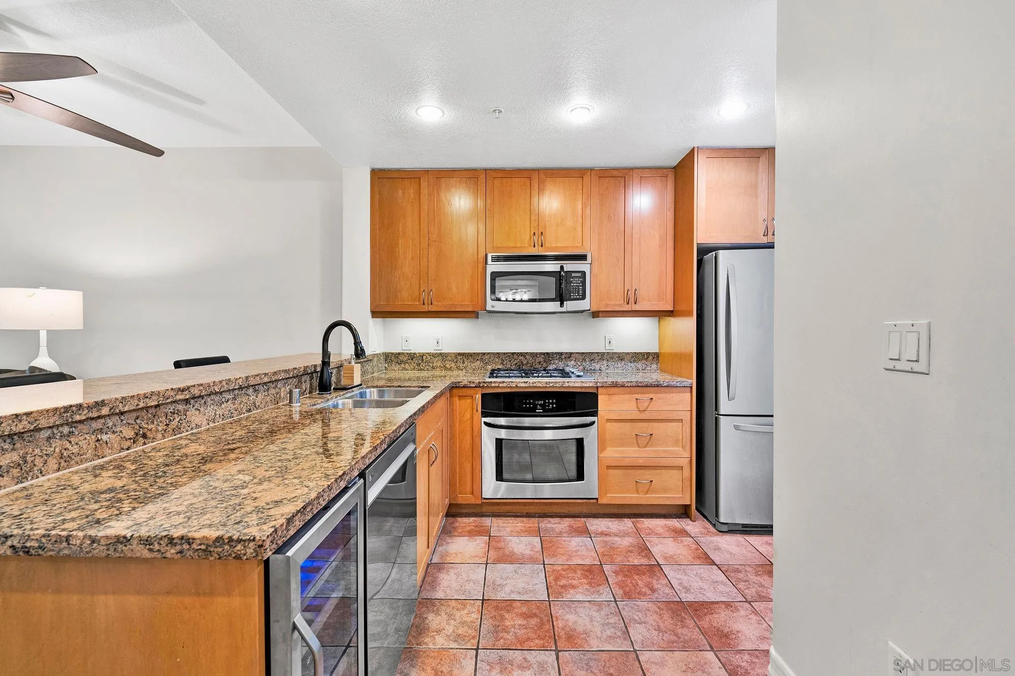 https://cdn.realtyfeed.com/cdn/127/250040169/f0b761f9d58e82cb10eb0495df556306.webp