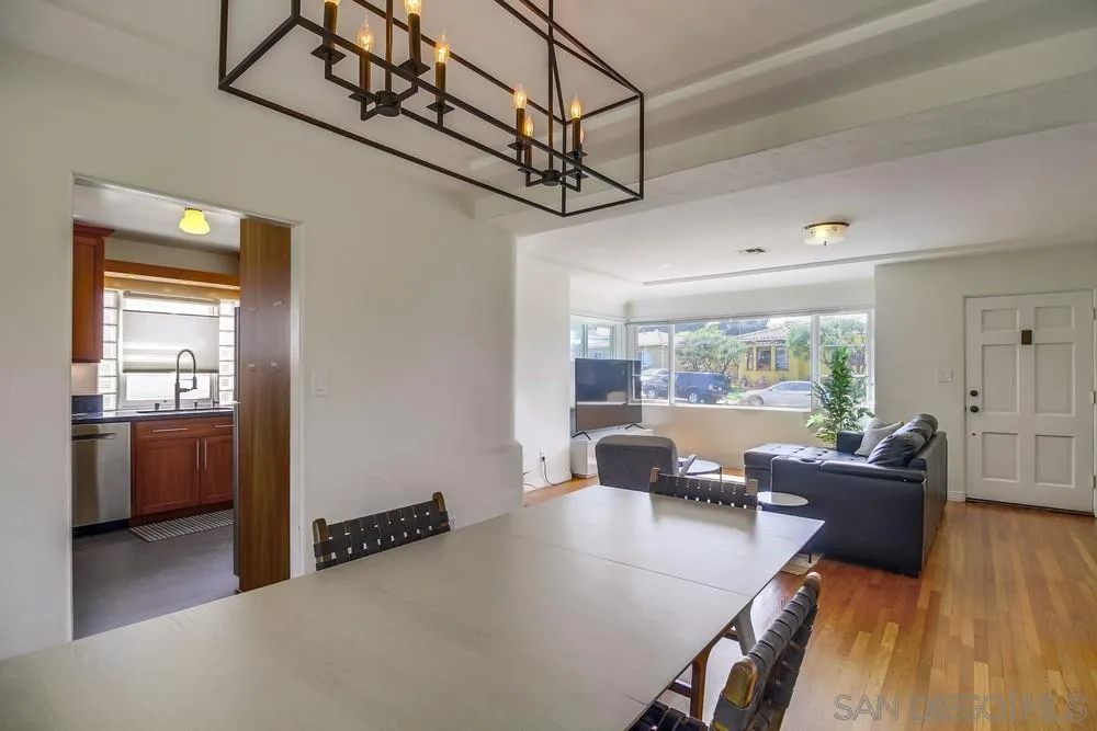 https://cdn.realtyfeed.com/cdn/127/250040177/db43c1855cfb2d0dd02d66b584b91c77.webp