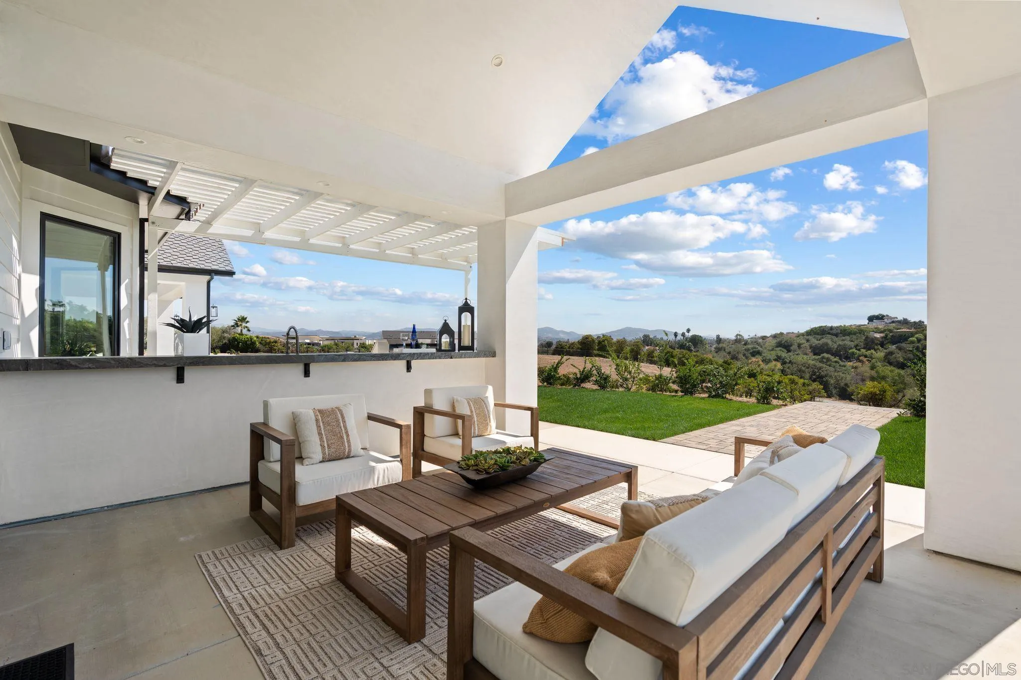 https://cdn.realtyfeed.com/cdn/127/250040178/596a3fa618aec7a891b0eff8436ad1ca.webp