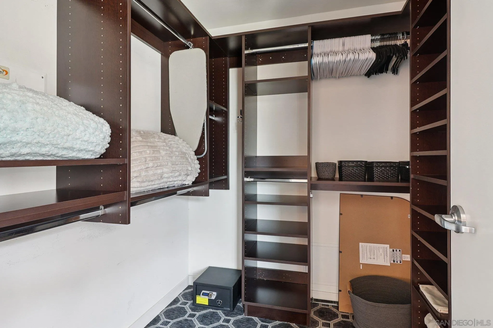 Photo #8: 250040185 Listing: Photo #8