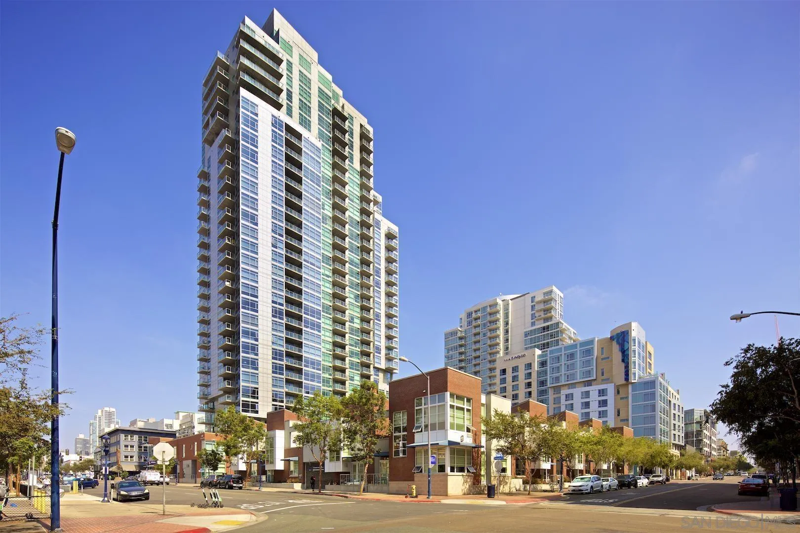 https://cdn.realtyfeed.com/cdn/127/250040185/bfe8bbfabfa30a6daf9ca9fb8ea1577c.webp