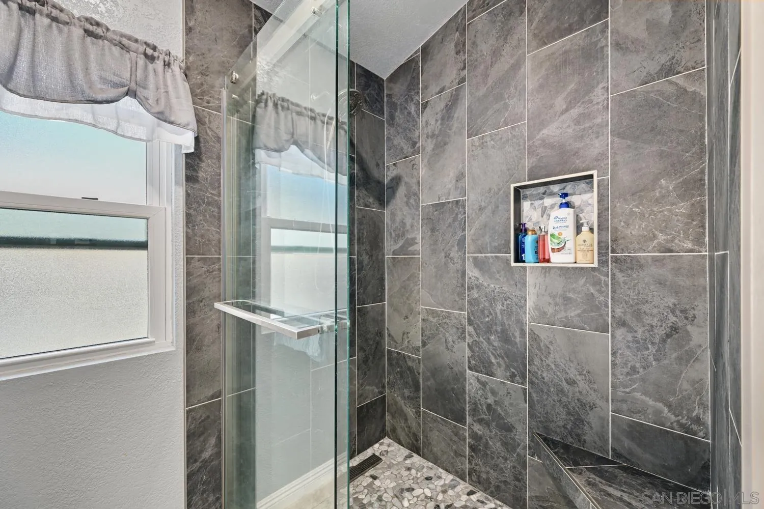 https://cdn.realtyfeed.com/cdn/127/250040186/0b357a401fabc4fa97ad23fac77d24f2.webp