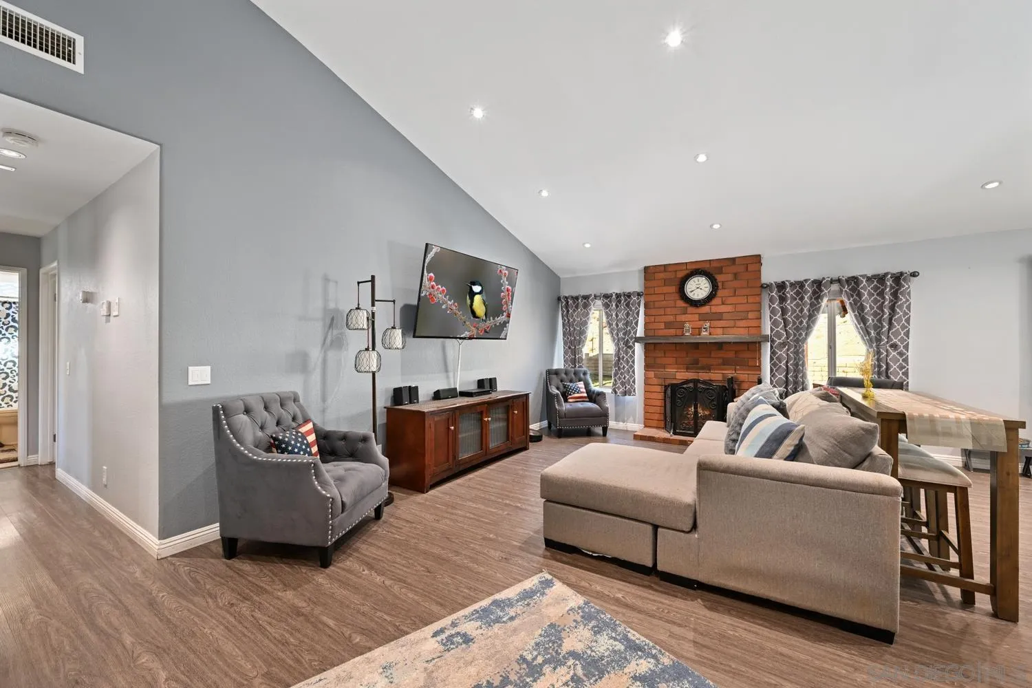 https://cdn.realtyfeed.com/cdn/127/250040186/11e9cfd52945d5d6aa0308a1f4de33e3.webp