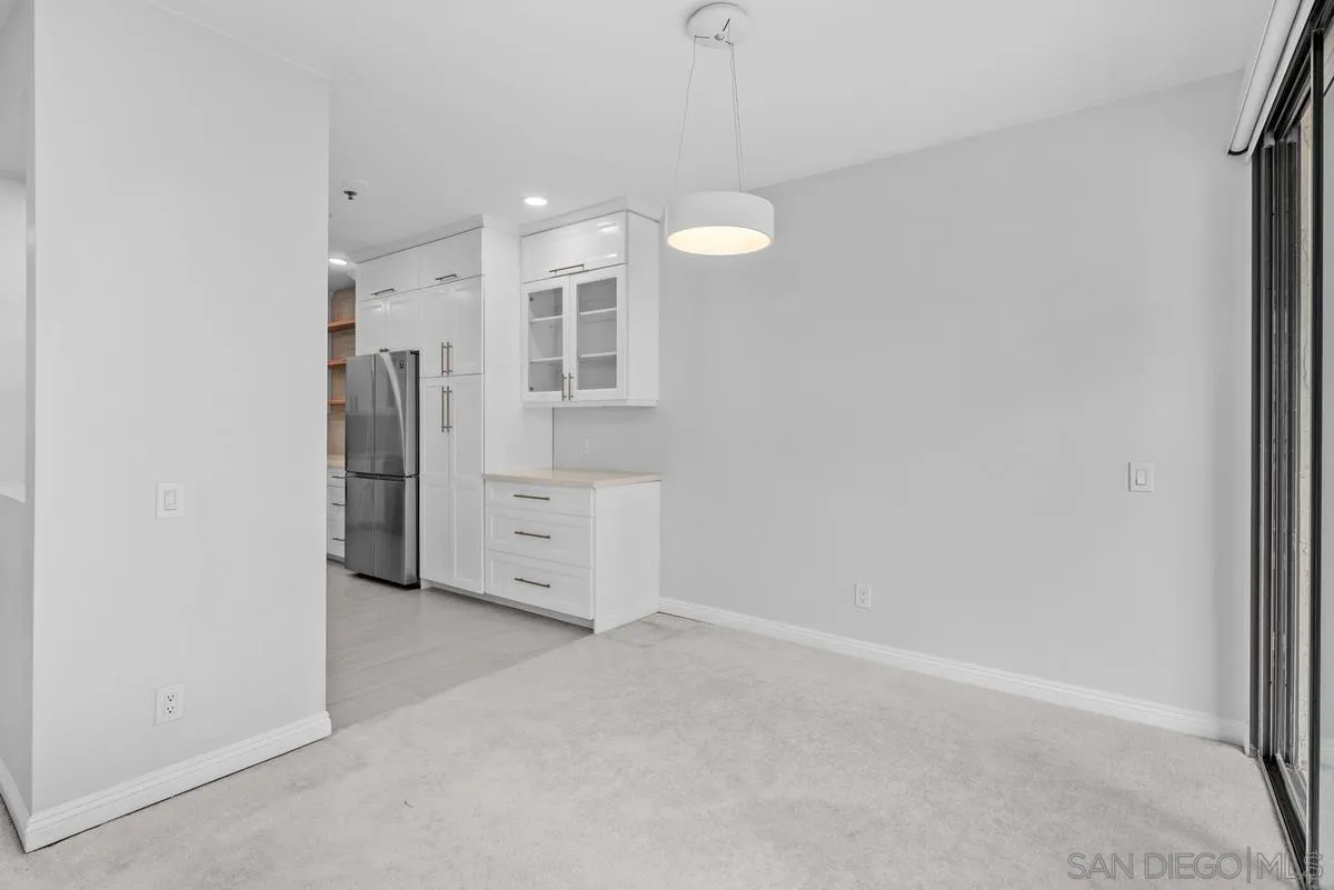 Photo #12: 250040195 Listing: Photo #12