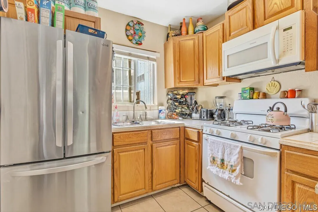 https://cdn.realtyfeed.com/cdn/127/250040197/0d3d2582f4afa1e82d7df731bbcda002.webp