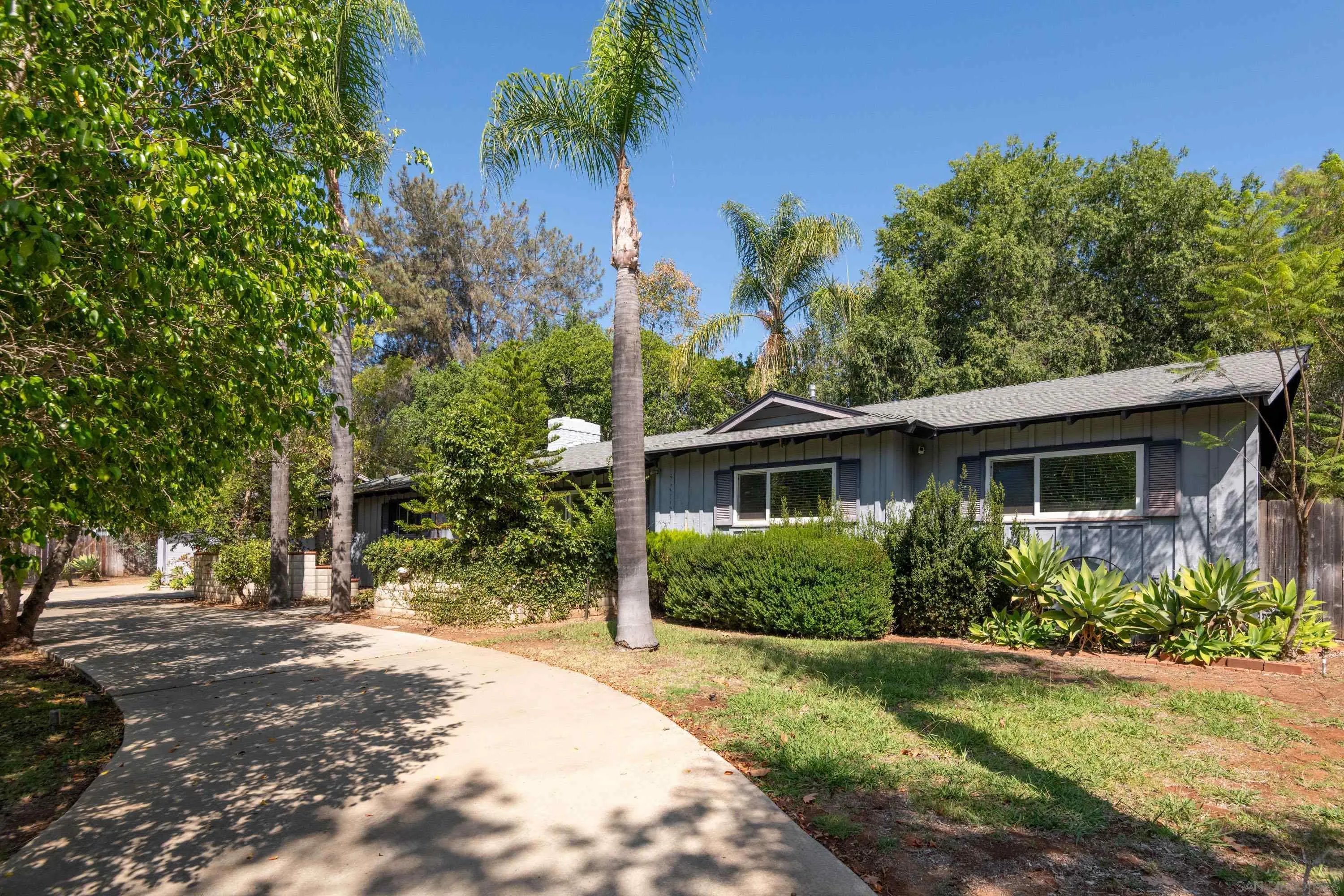 https://cdn.realtyfeed.com/cdn/127/250040198/75e9cfa66f739a20e8aeb9df162c6d6c.webp