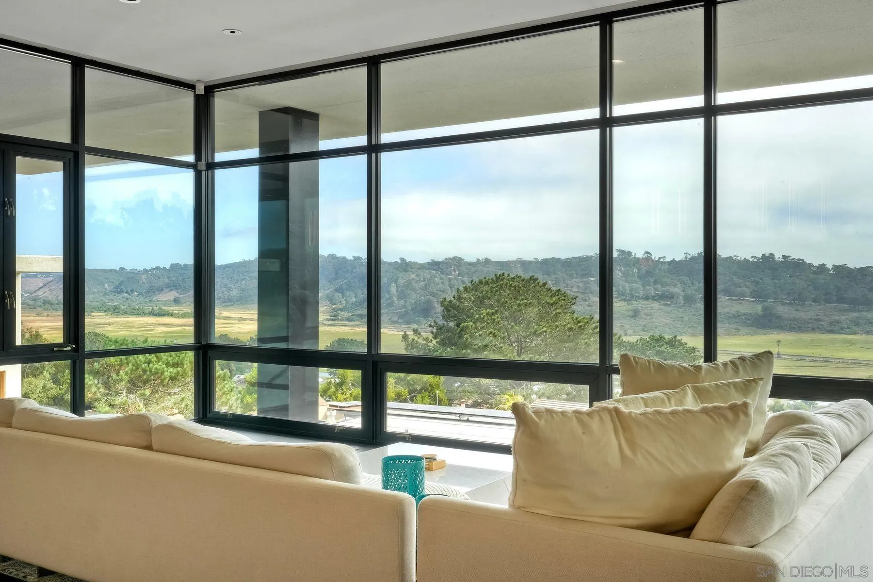 https://cdn.realtyfeed.com/cdn/127/250040200/46d7231b5205f57532711d99a70754e4.webp