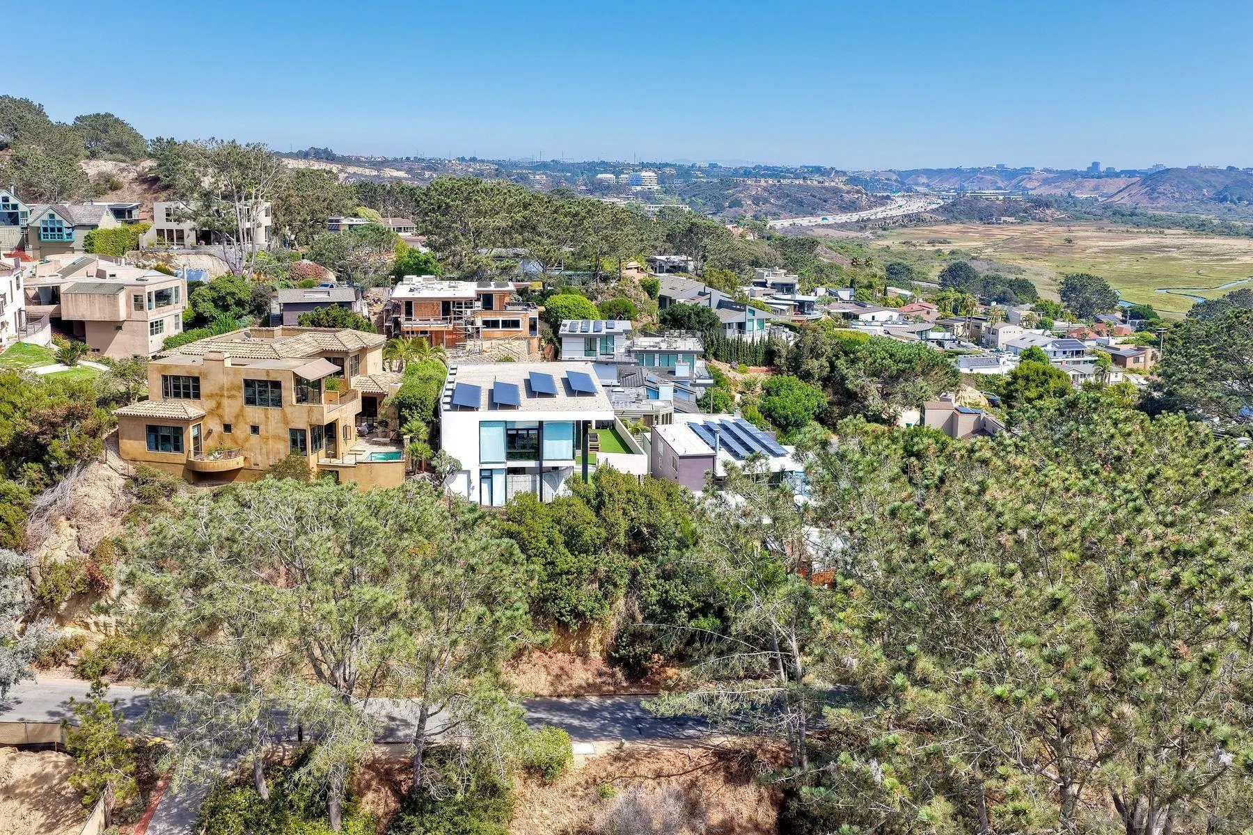https://cdn.realtyfeed.com/cdn/127/250040200/507b42315609556e986baad7ceb83516.webp