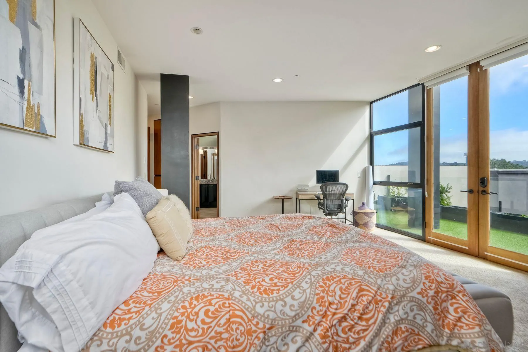 https://cdn.realtyfeed.com/cdn/127/250040200/5e9f3b3c12adf9301fbd483ac2d34659.webp