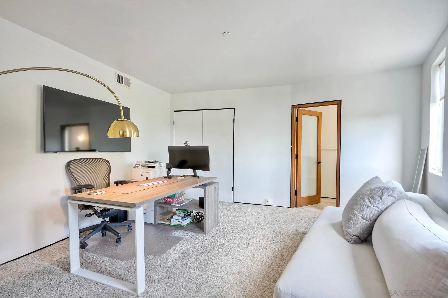 https://cdn.realtyfeed.com/cdn/127/250040200/7160eb0b78a0e403d555999e7c5ffb6c.webp