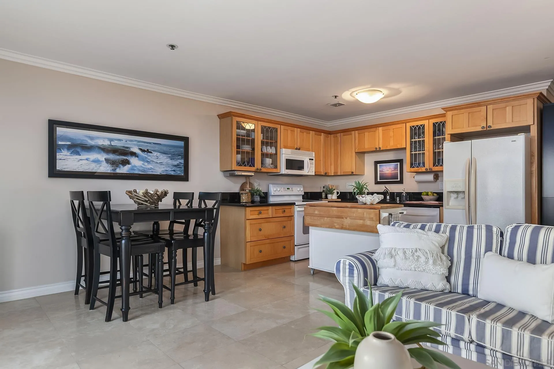 https://cdn.realtyfeed.com/cdn/127/250040201/06fb8c6f34f7db193bdb71a789a56d61.webp