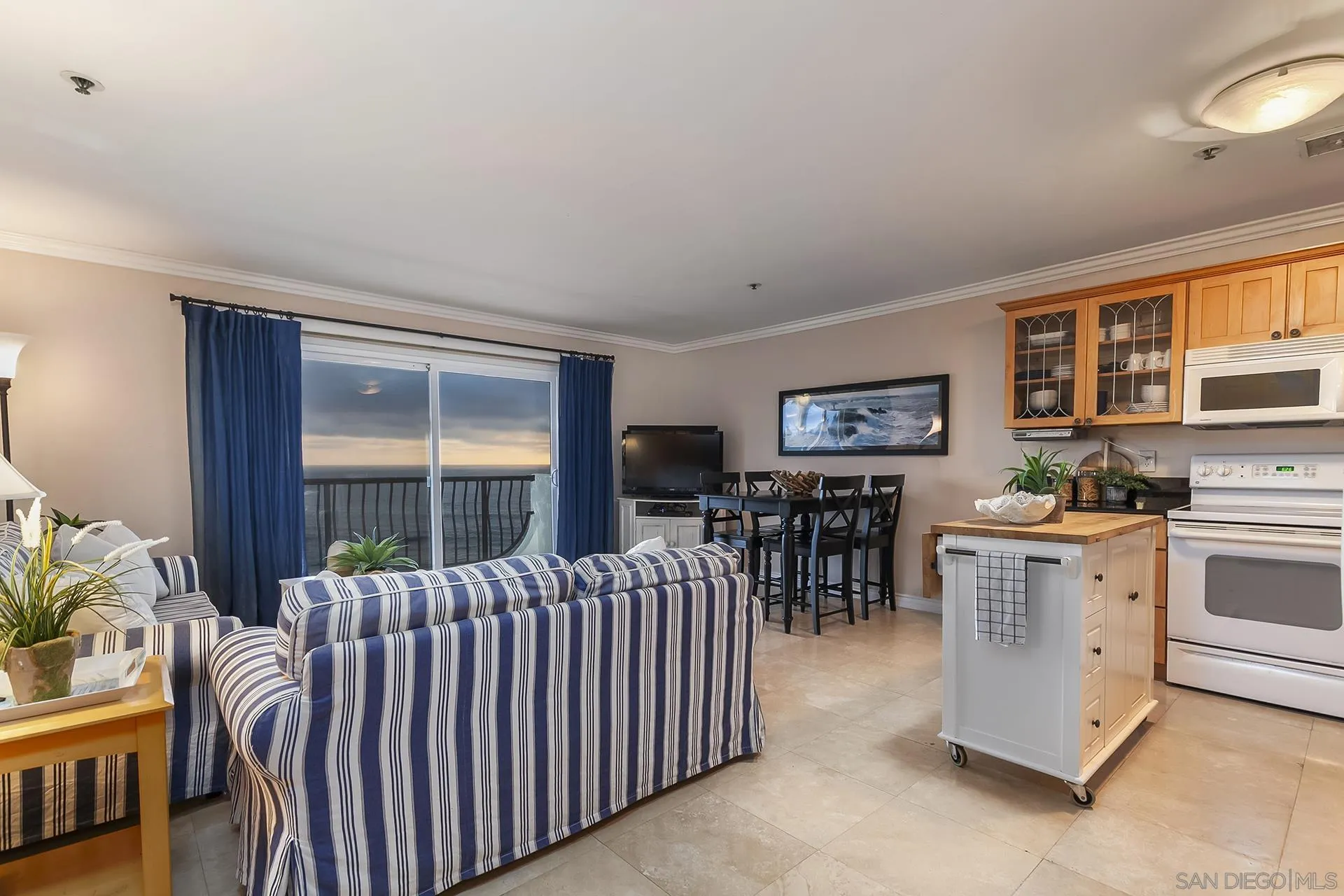 https://cdn.realtyfeed.com/cdn/127/250040201/207c37eccdc1c6c2a047c7ff736482cb.webp