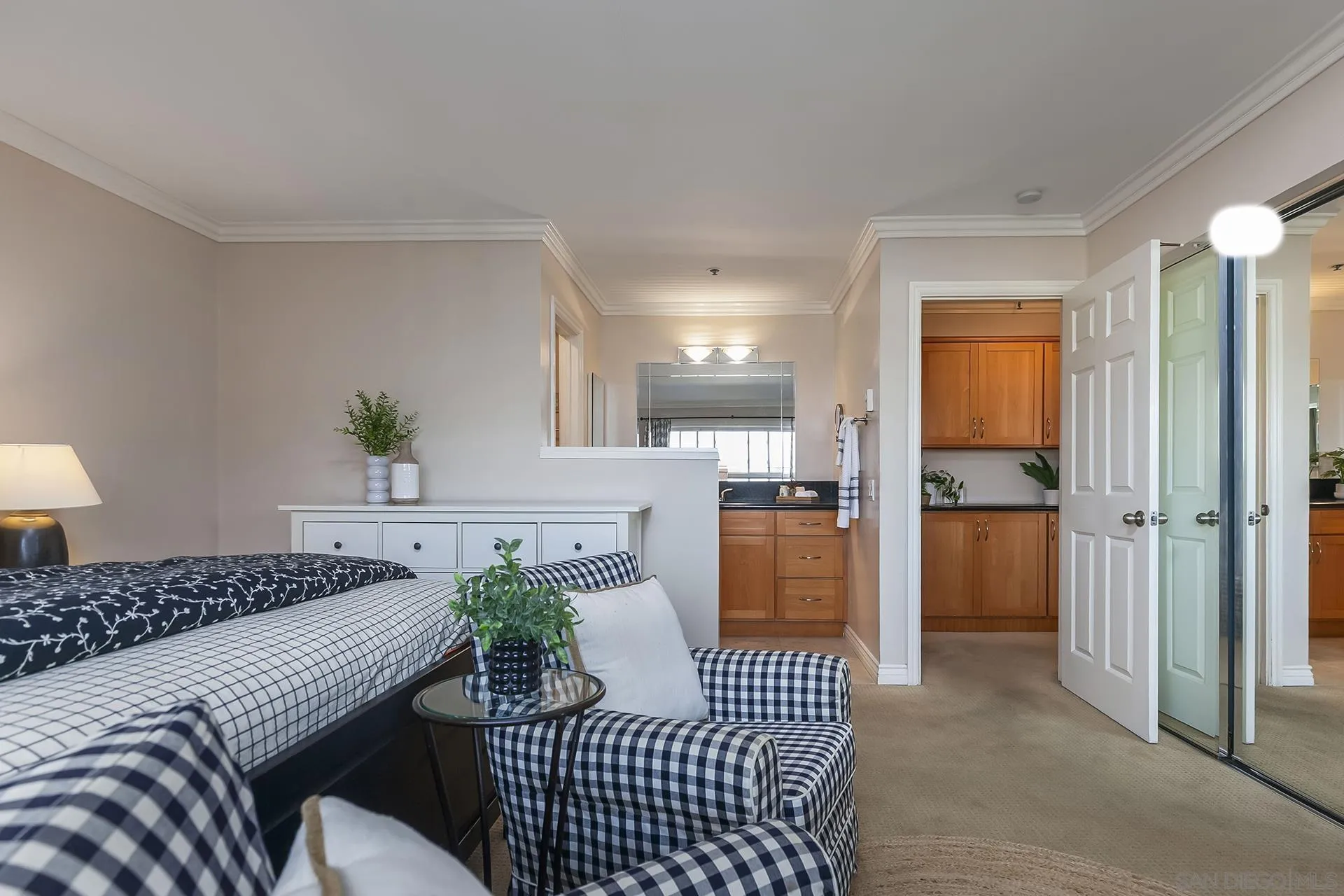 https://cdn.realtyfeed.com/cdn/127/250040201/2eed518fdb37f10f099351ee5cda68a5.webp
