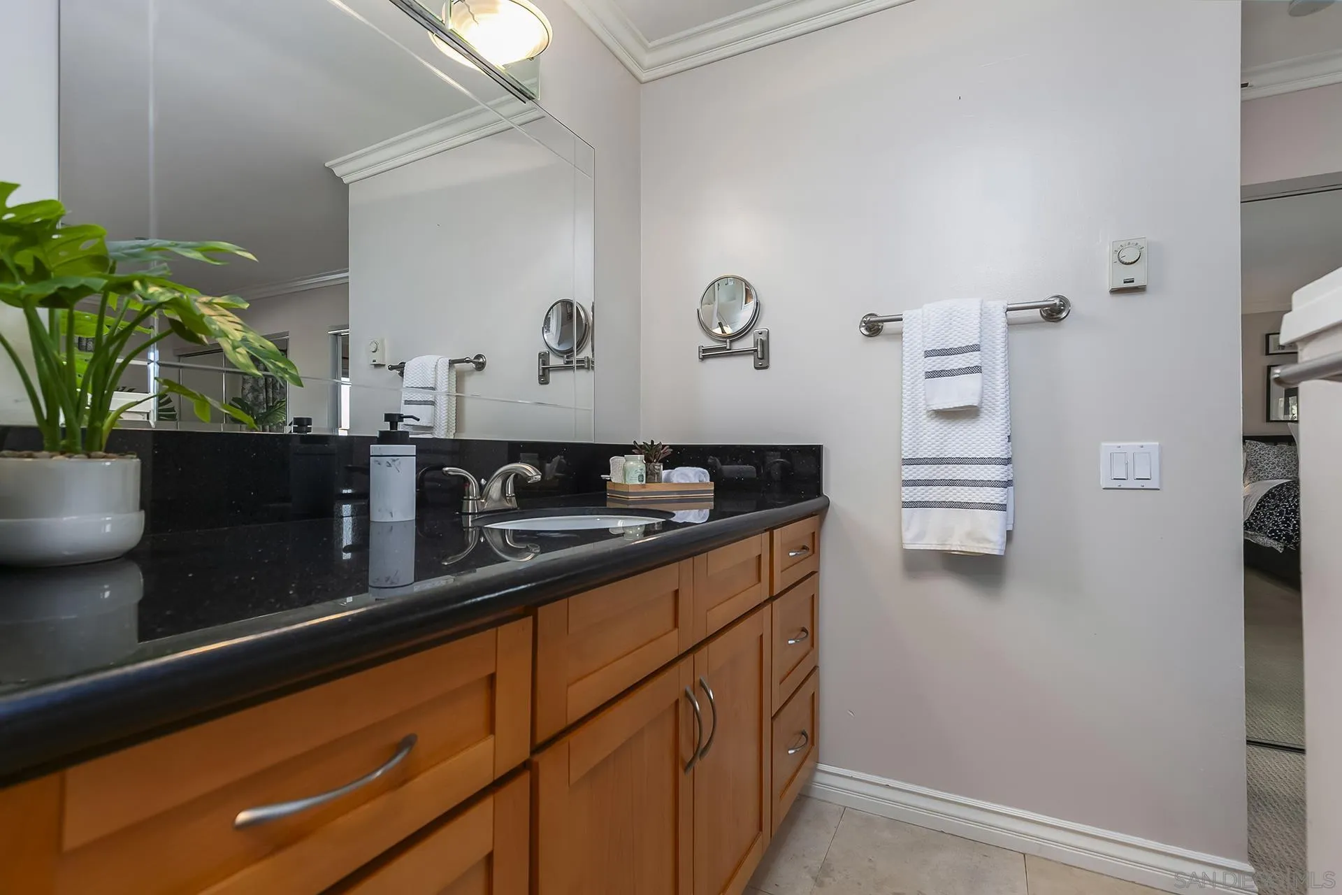 https://cdn.realtyfeed.com/cdn/127/250040201/4b2276bbf2d4bd36412b58a9cc3b7d33.webp