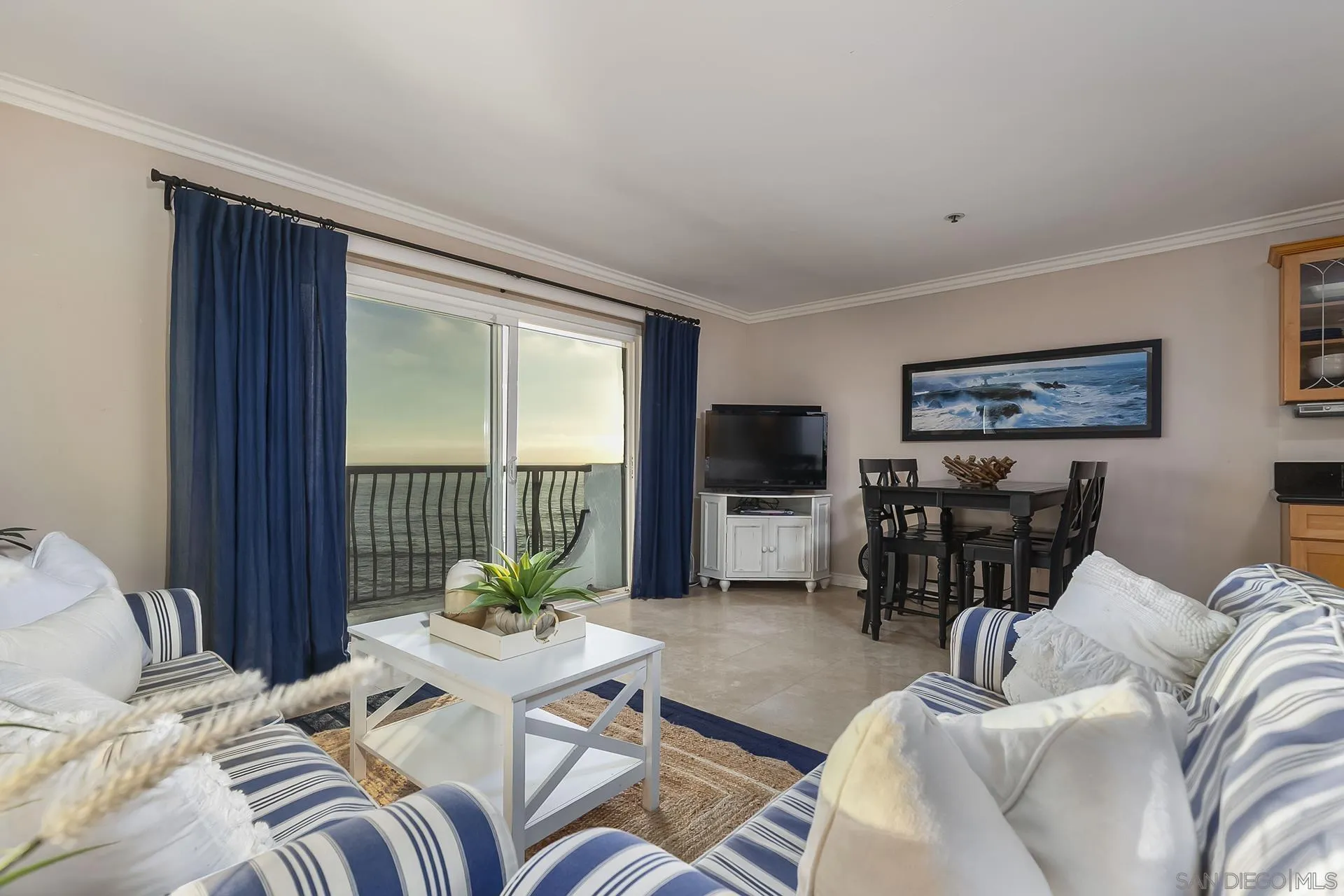 https://cdn.realtyfeed.com/cdn/127/250040201/99e3e739288a4f2b48fd3416efb75f49.webp