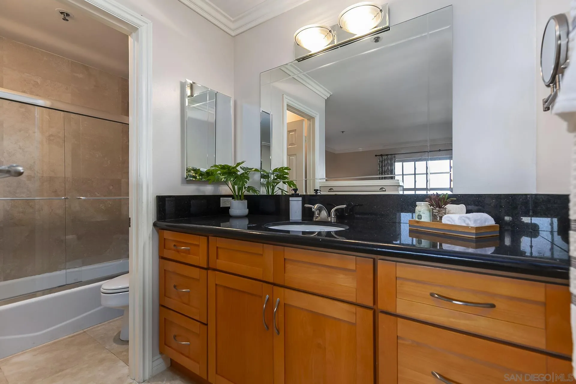 https://cdn.realtyfeed.com/cdn/127/250040201/c5c28f3c4d795e6e678e30e369c710ff.webp