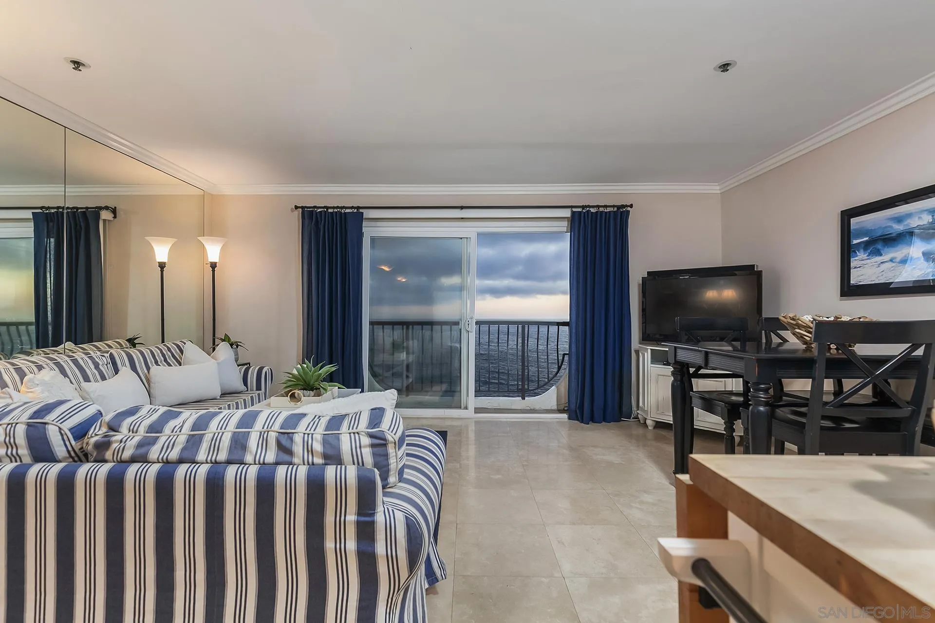 https://cdn.realtyfeed.com/cdn/127/250040201/d66a7bff6b0f9a1477ee47fdd6ad8b00.webp