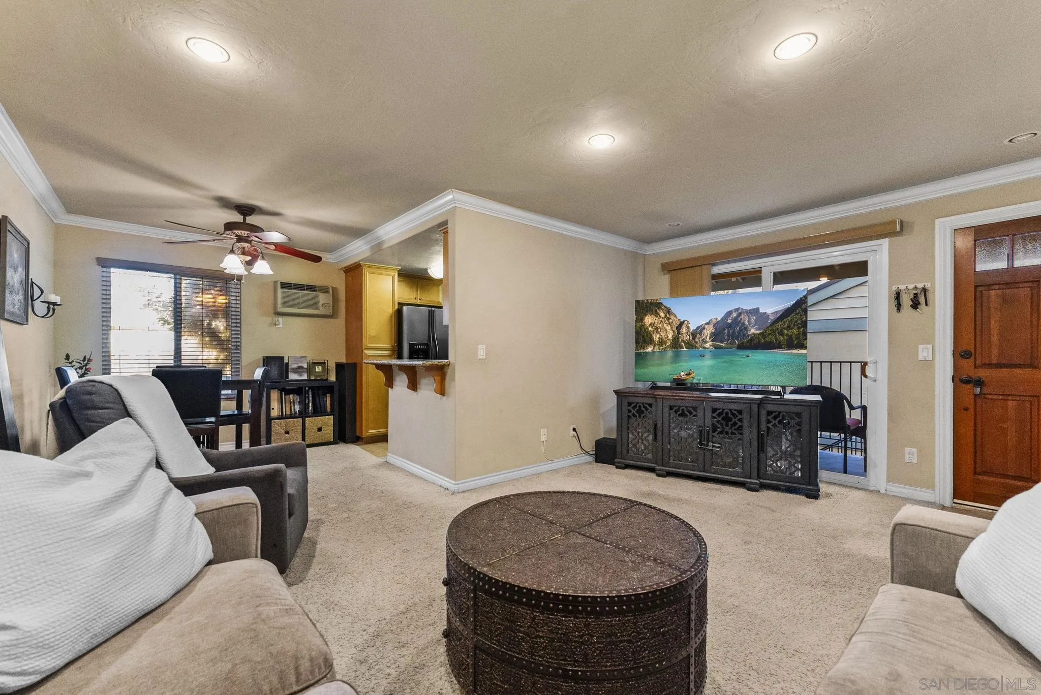 https://cdn.realtyfeed.com/cdn/127/250040205/28ff2bc7caf46c4ebf97fbc398543956.webp