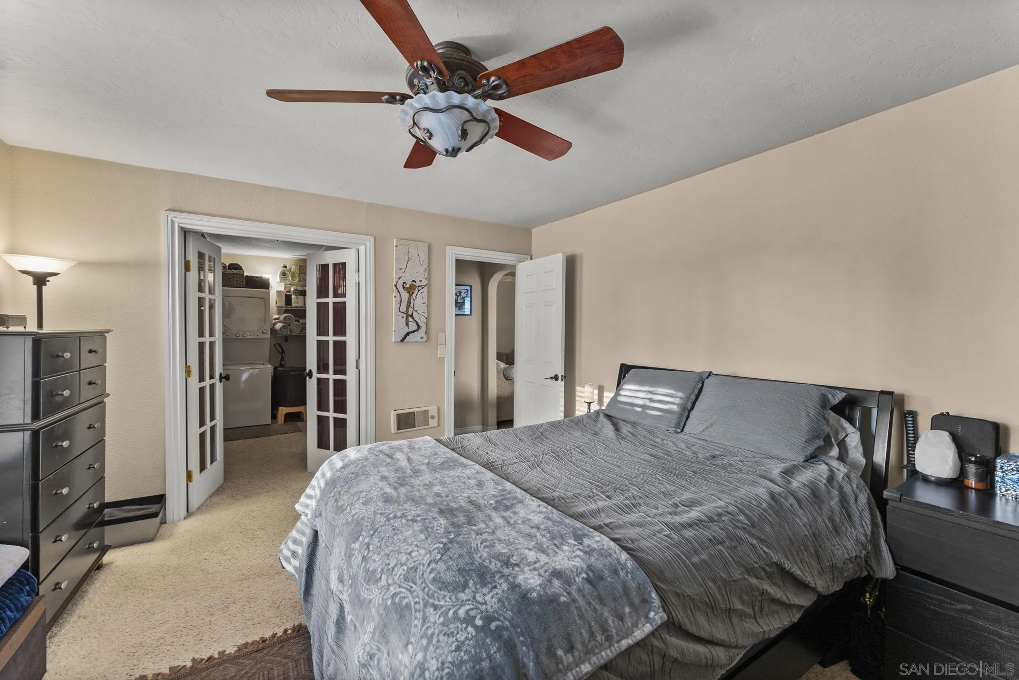 https://cdn.realtyfeed.com/cdn/127/250040205/83fcc23c29cb6beeed6a5c12c99c944b.webp