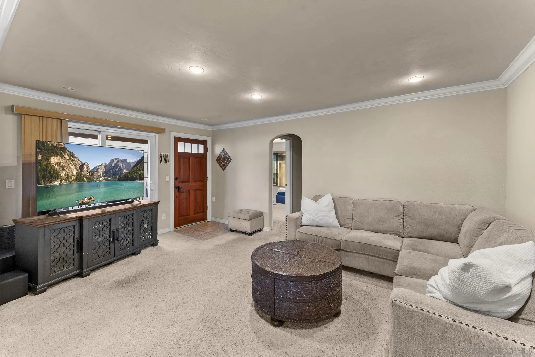 https://cdn.realtyfeed.com/cdn/127/250040205/ab066b8ca6114e0e43ee8d78b7f26aa0.webp