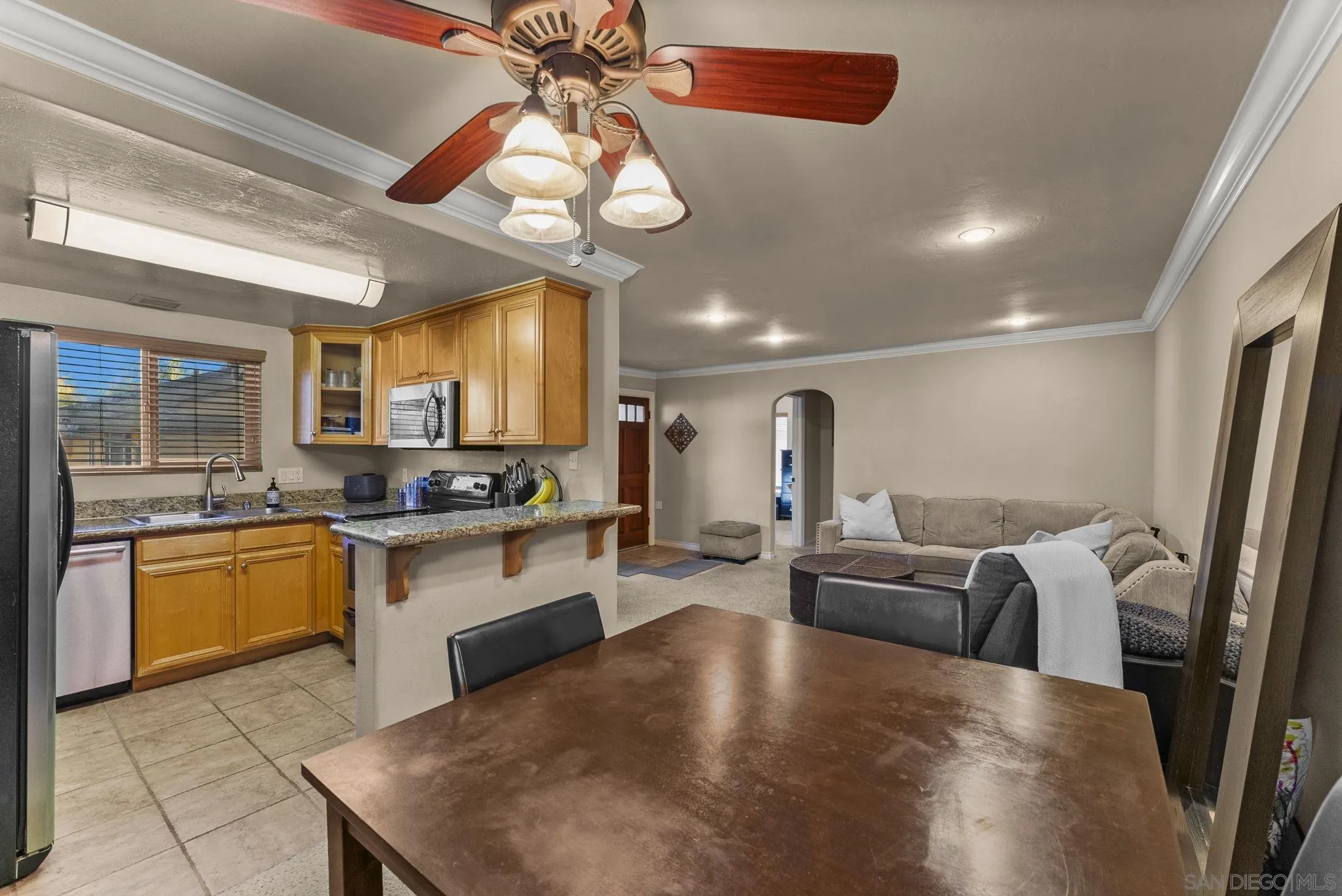 https://cdn.realtyfeed.com/cdn/127/250040205/e547c65eb163f900bf8a804a62afdd9b.webp
