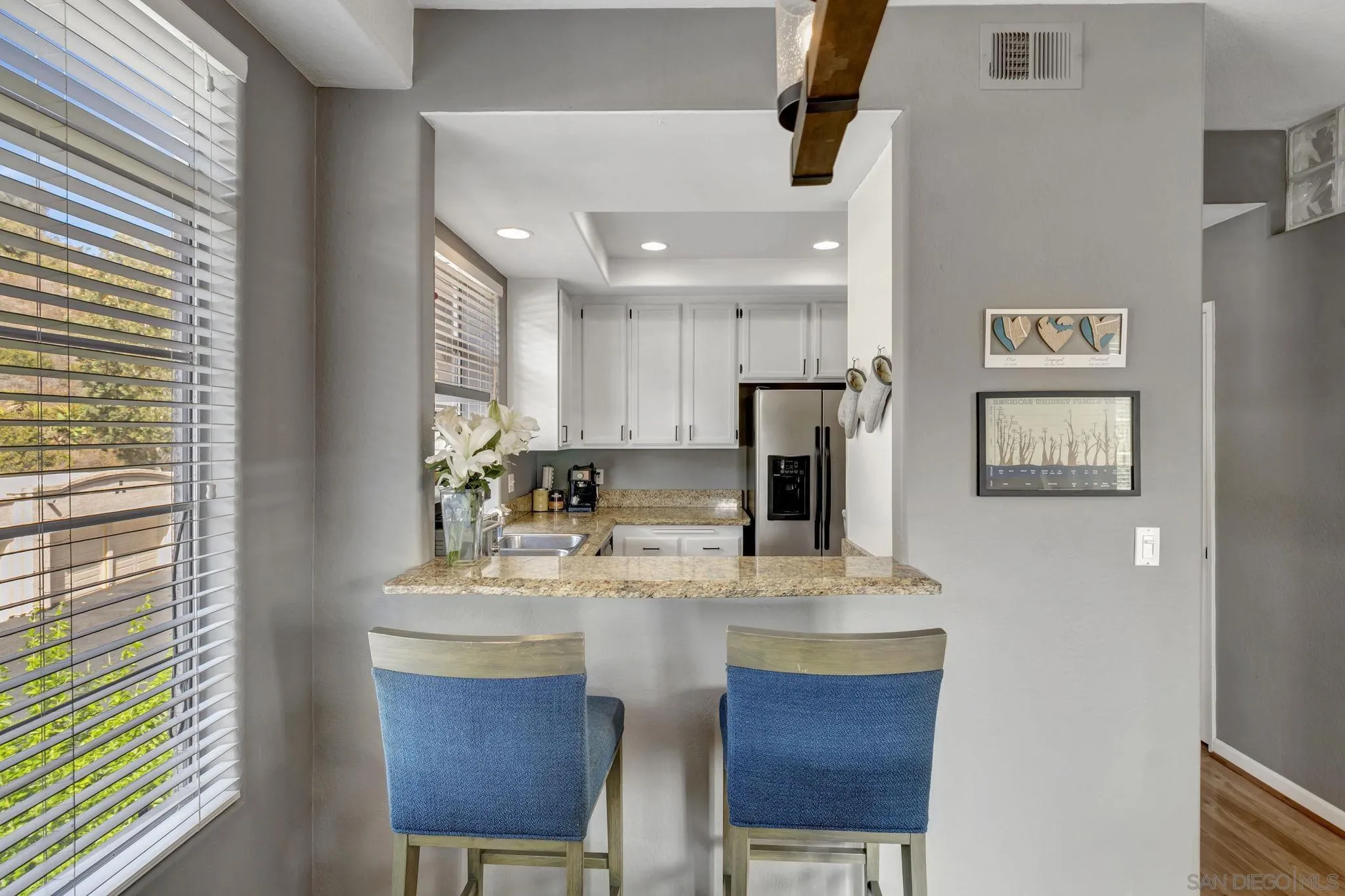 https://cdn.realtyfeed.com/cdn/127/250040207/47b4f6cacd6b76148d14f4225c871b4e.webp
