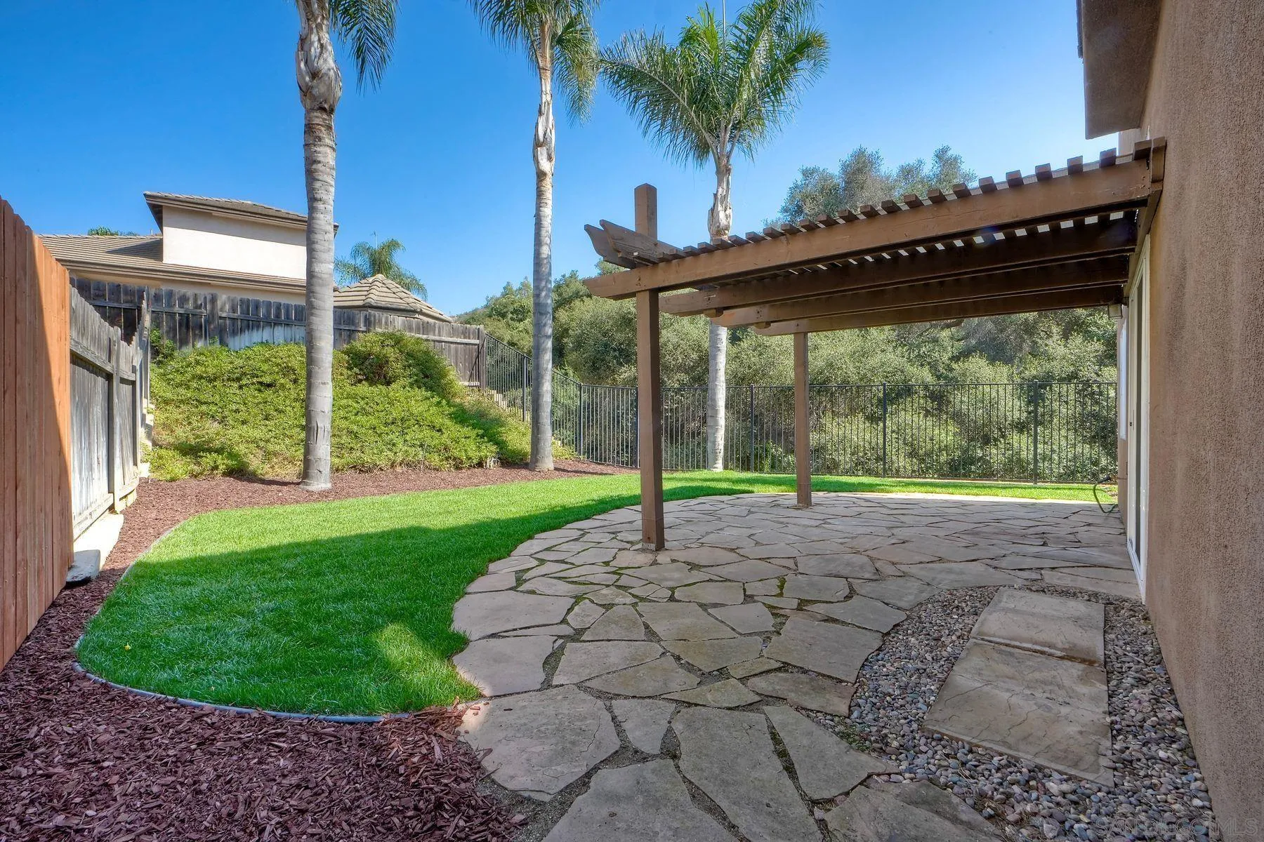https://cdn.realtyfeed.com/cdn/127/250040208/2af668feb923bc9fb5bd7b40f16f75ca.webp