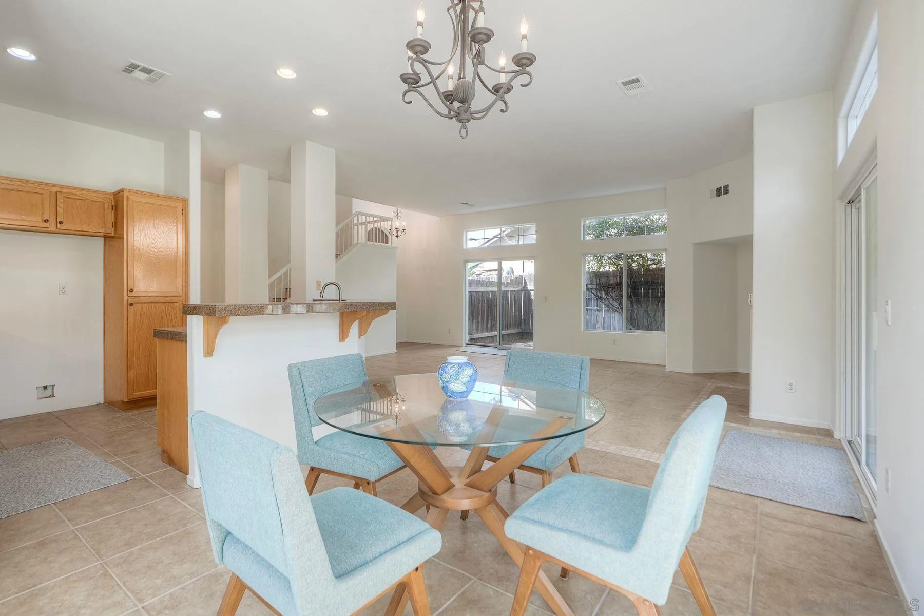 https://cdn.realtyfeed.com/cdn/127/250040208/2bfb1f0a50ab205080cc6c85e9d1b0c5.webp