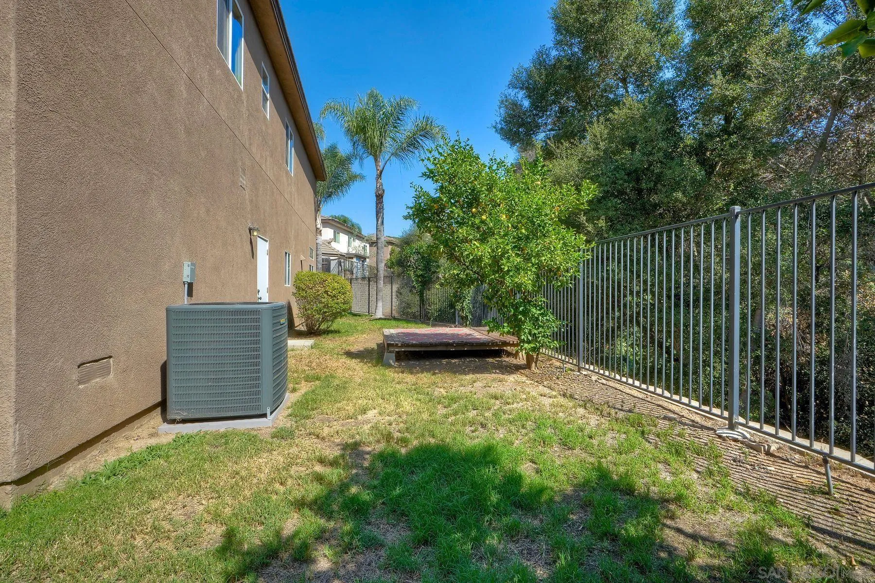 https://cdn.realtyfeed.com/cdn/127/250040208/988d56685fbcfc2aeb09e2972d1a9b63.webp
