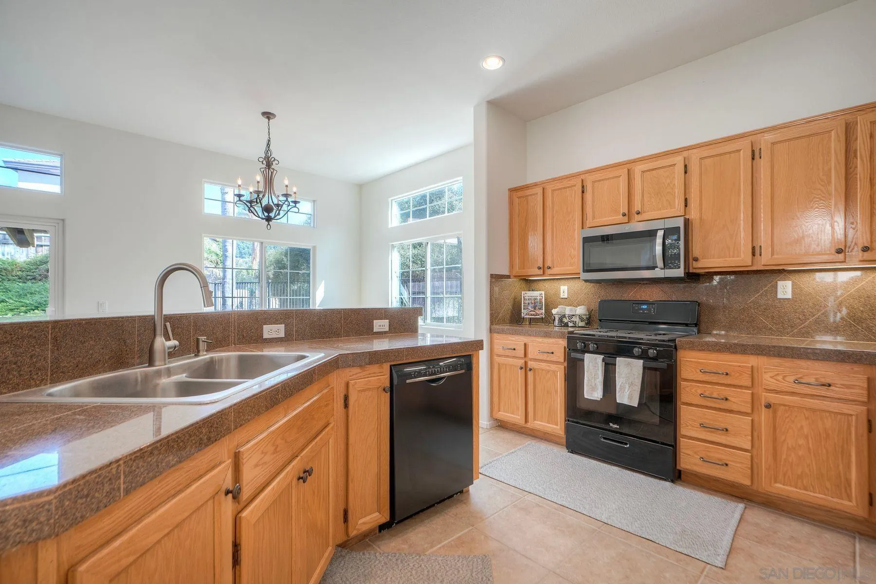 https://cdn.realtyfeed.com/cdn/127/250040208/ea035ae7b5f49db7ef941388f5655d7e.webp