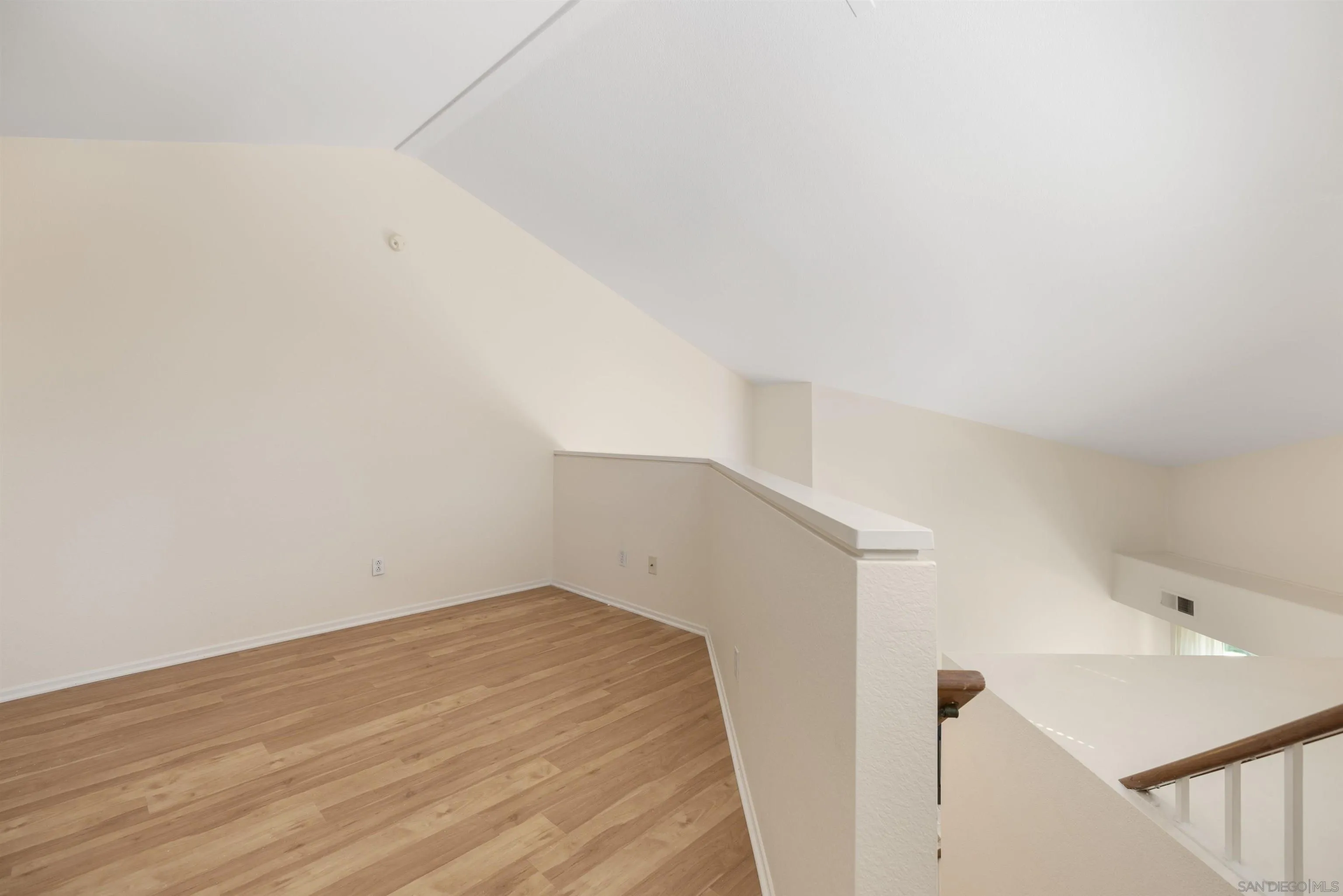 https://cdn.realtyfeed.com/cdn/127/250040217/121ed6921811f453d696e68a508f64d5.webp